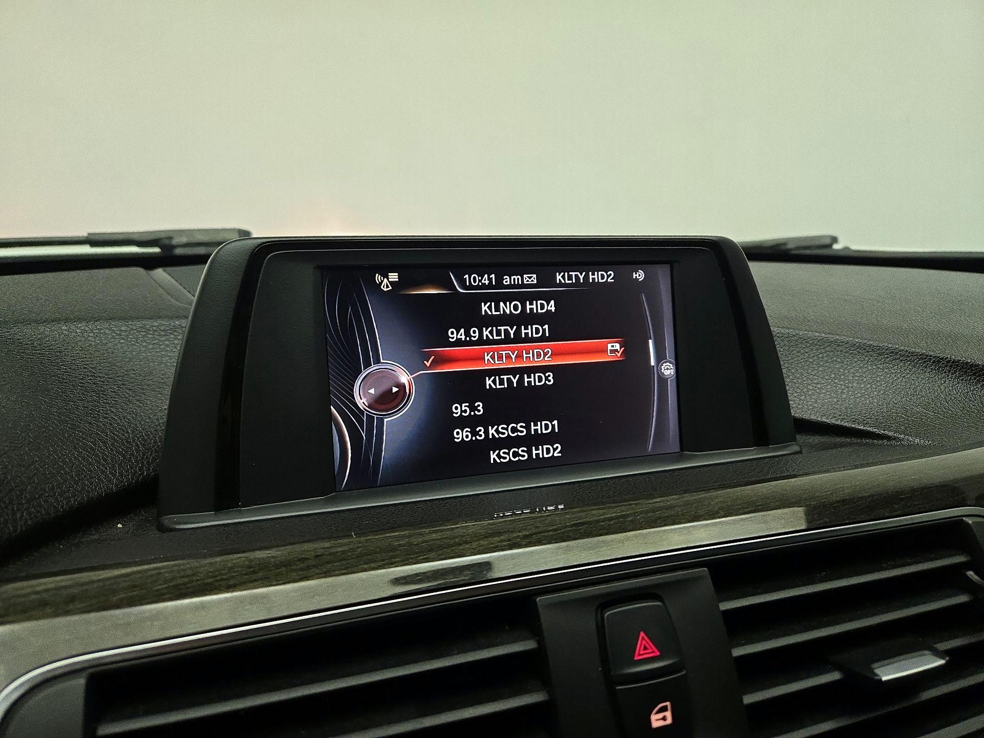 Thumbnail: 2016 BMW 3 Series - 14