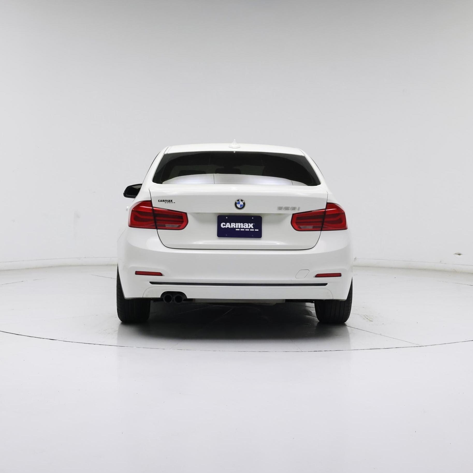 Thumbnail: 2016 BMW 3 Series - 6