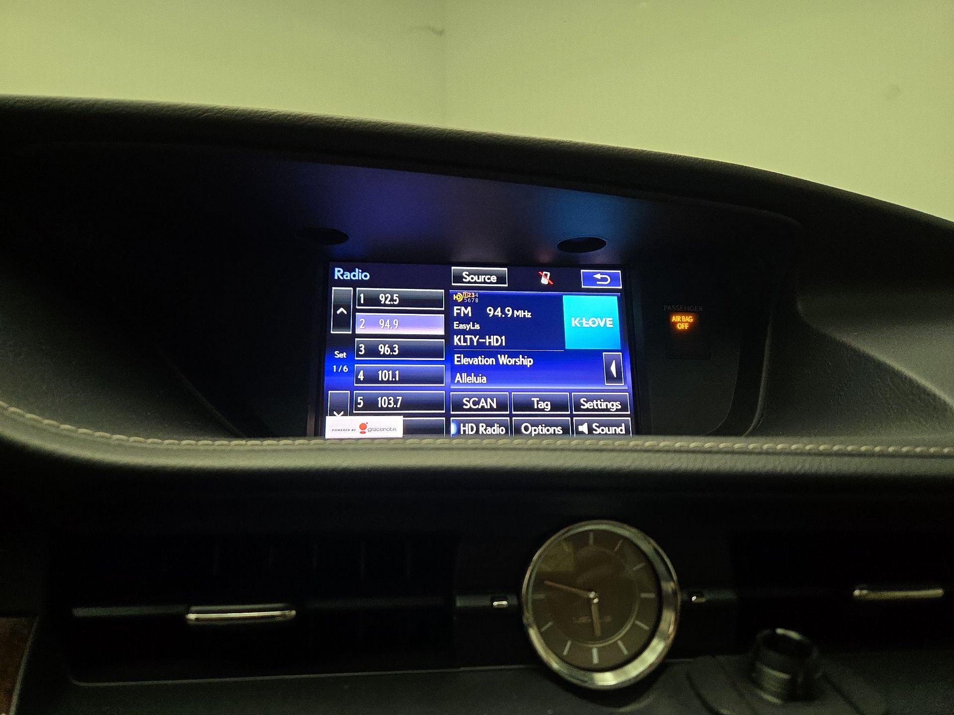 Thumbnail: 2015 Lexus ES - 14