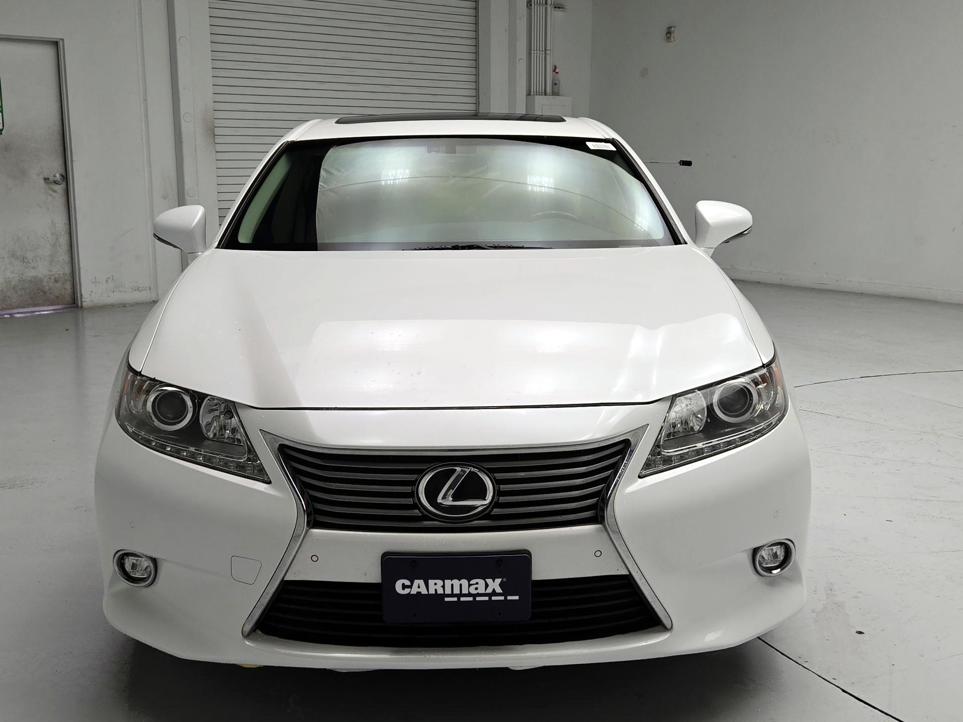 Thumbnail: 2015 Lexus ES - 2