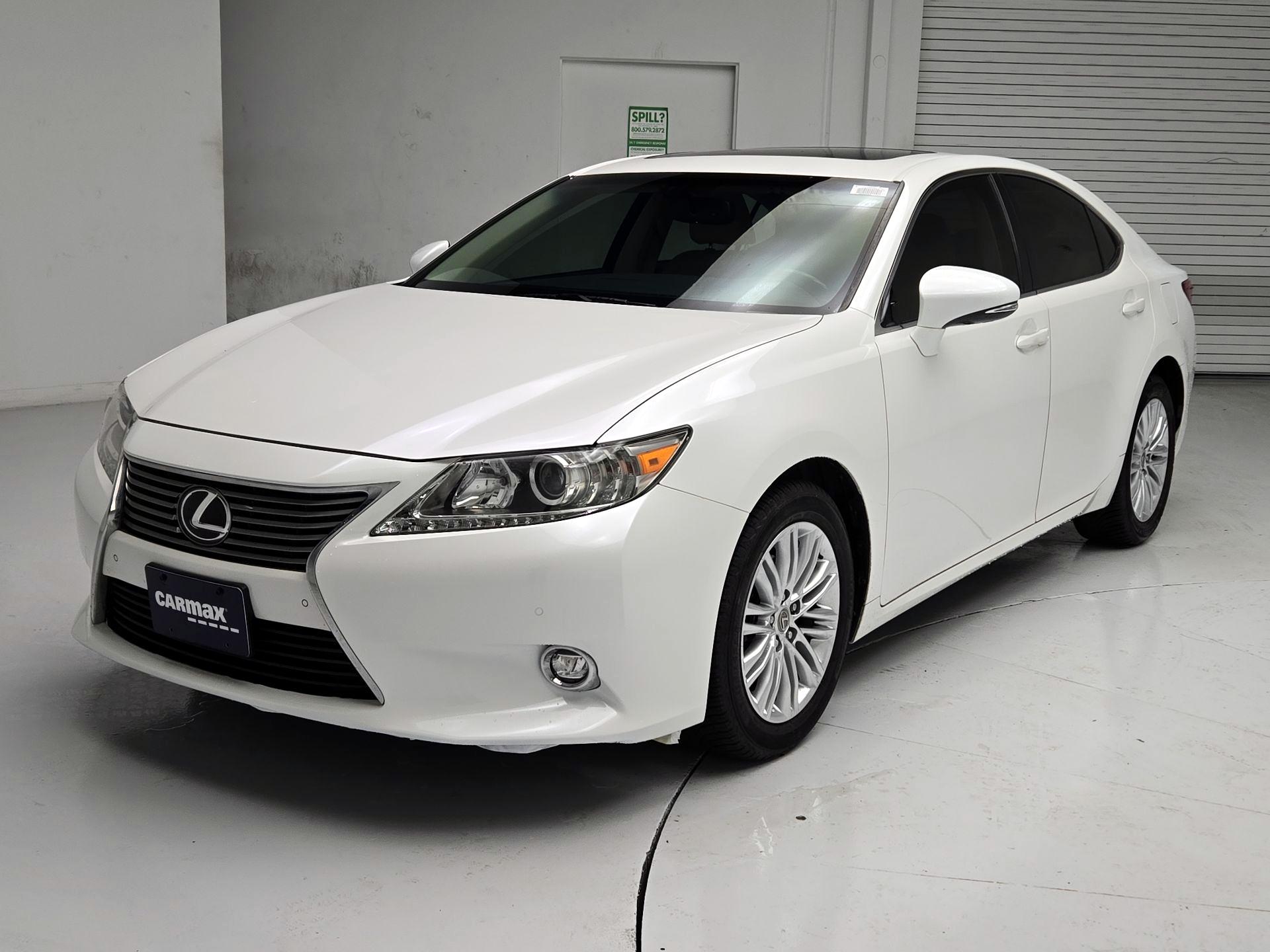 Thumbnail: 2015 Lexus ES - 3