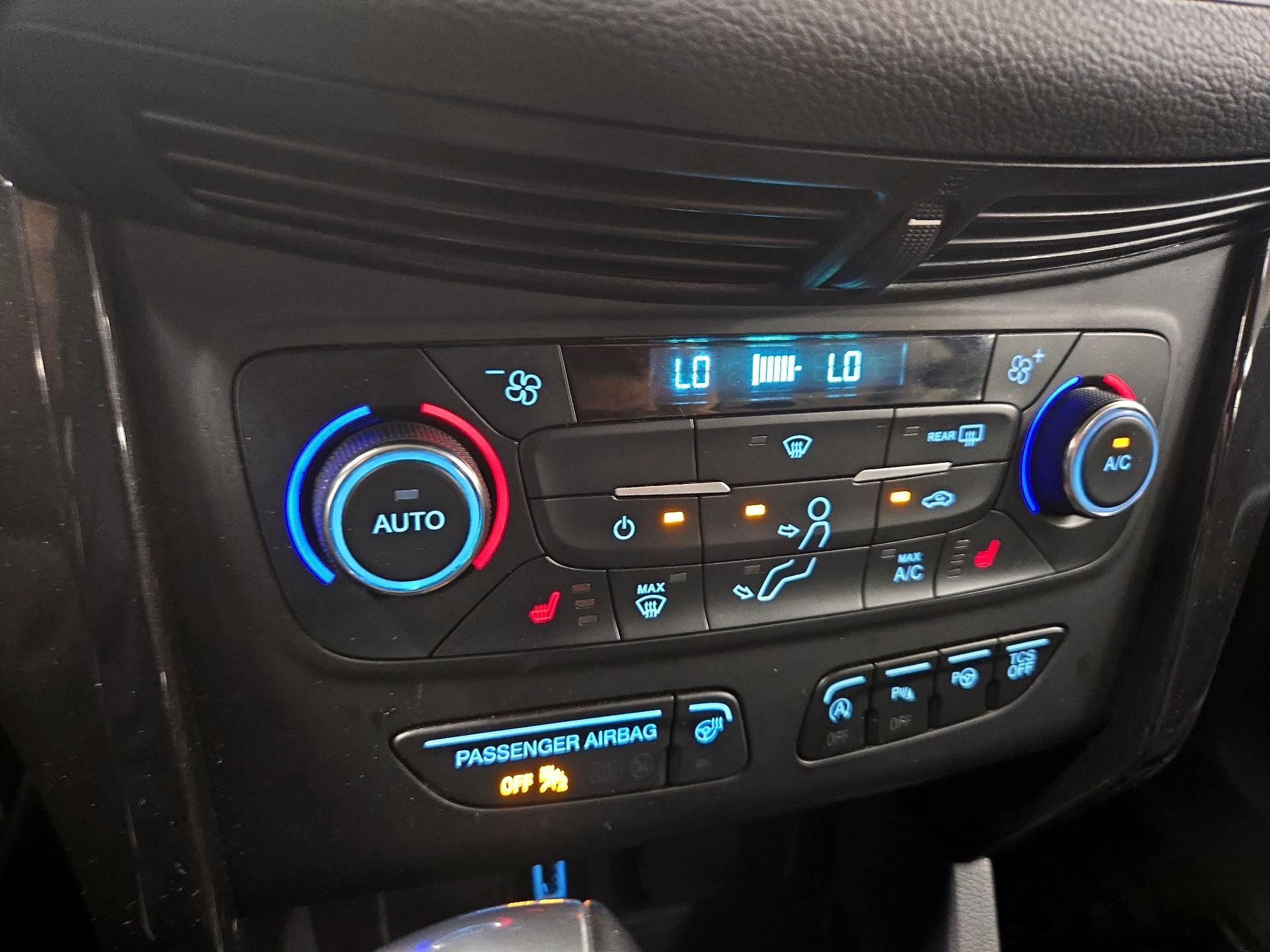 Thumbnail: 2017 Ford Escape - 16