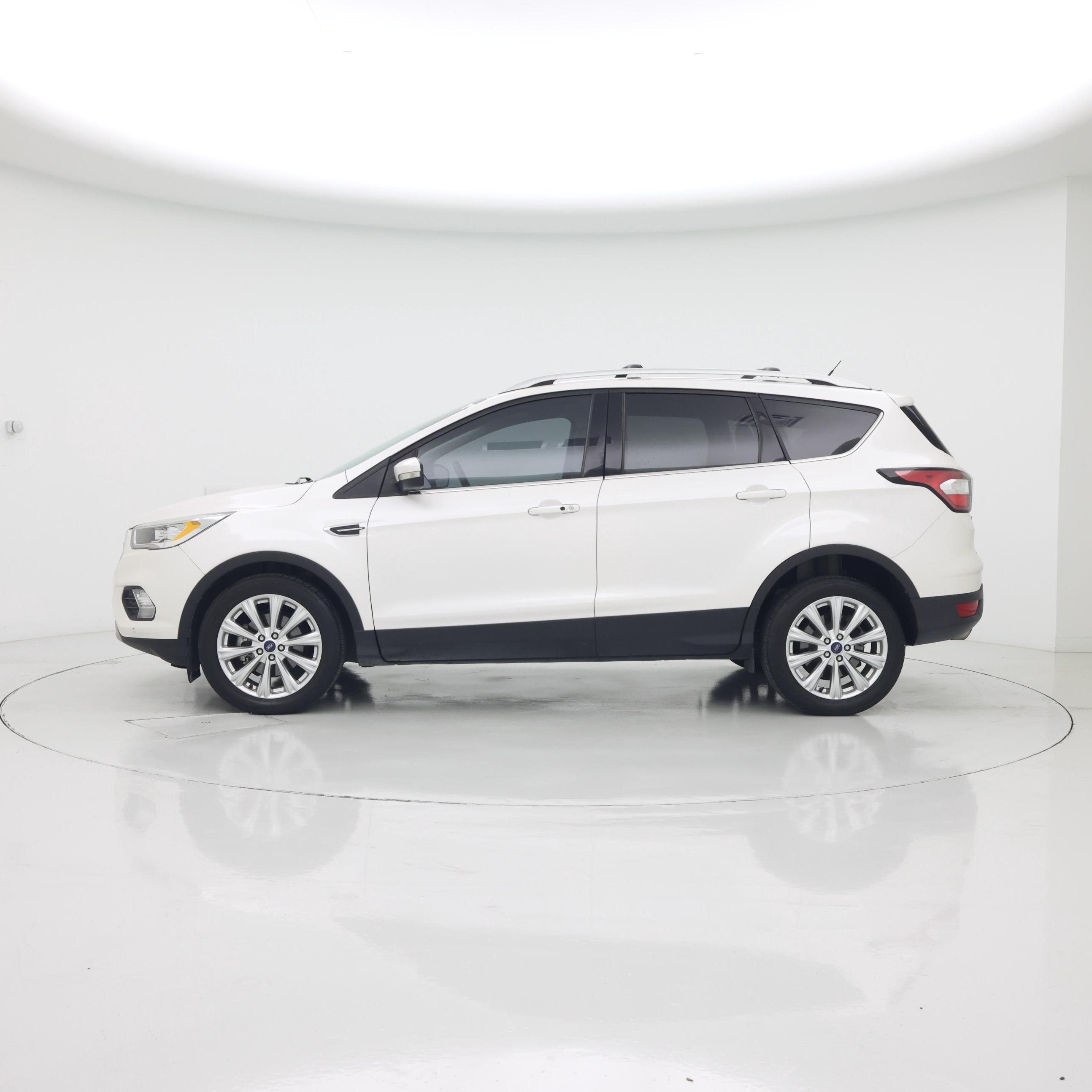 Thumbnail: 2017 Ford Escape - 3