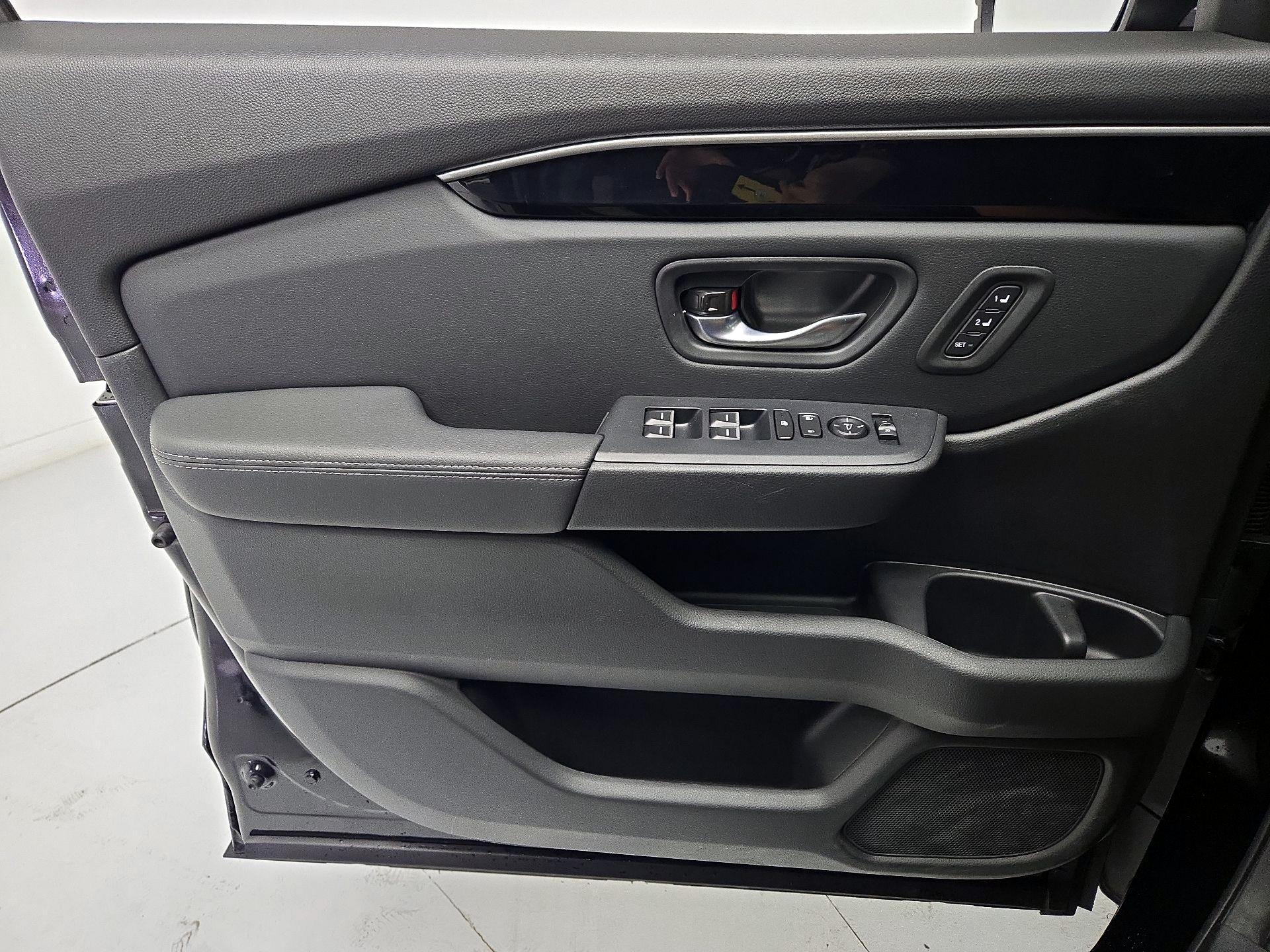 Thumbnail: 2025 Honda Pilot - 12