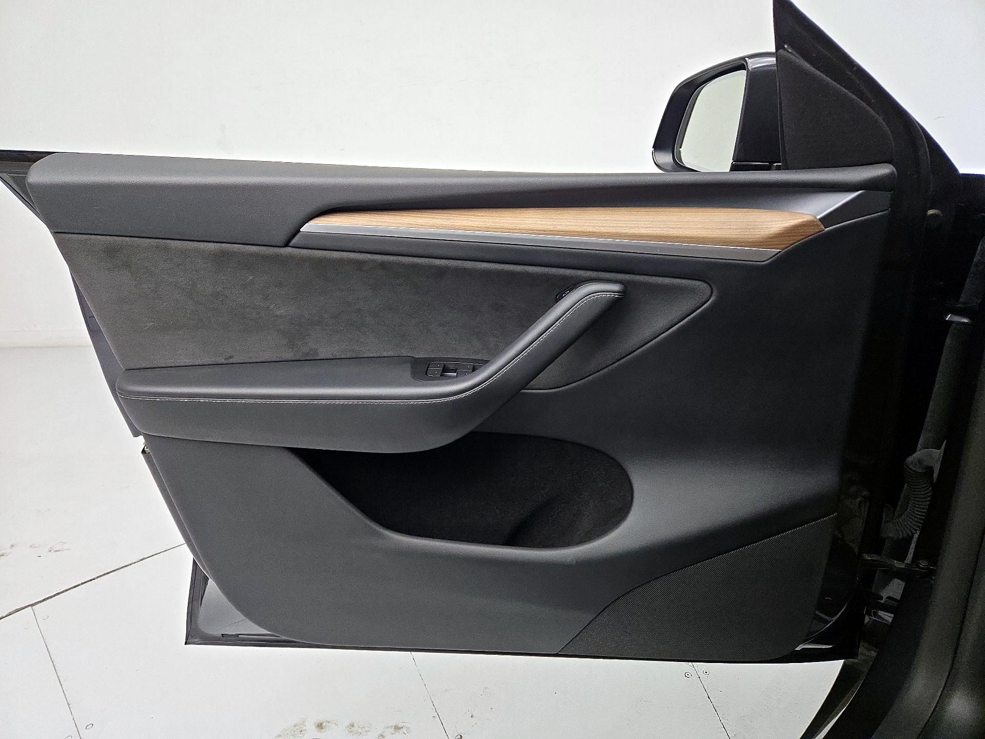 Thumbnail: 2024 Tesla Model Y - 12