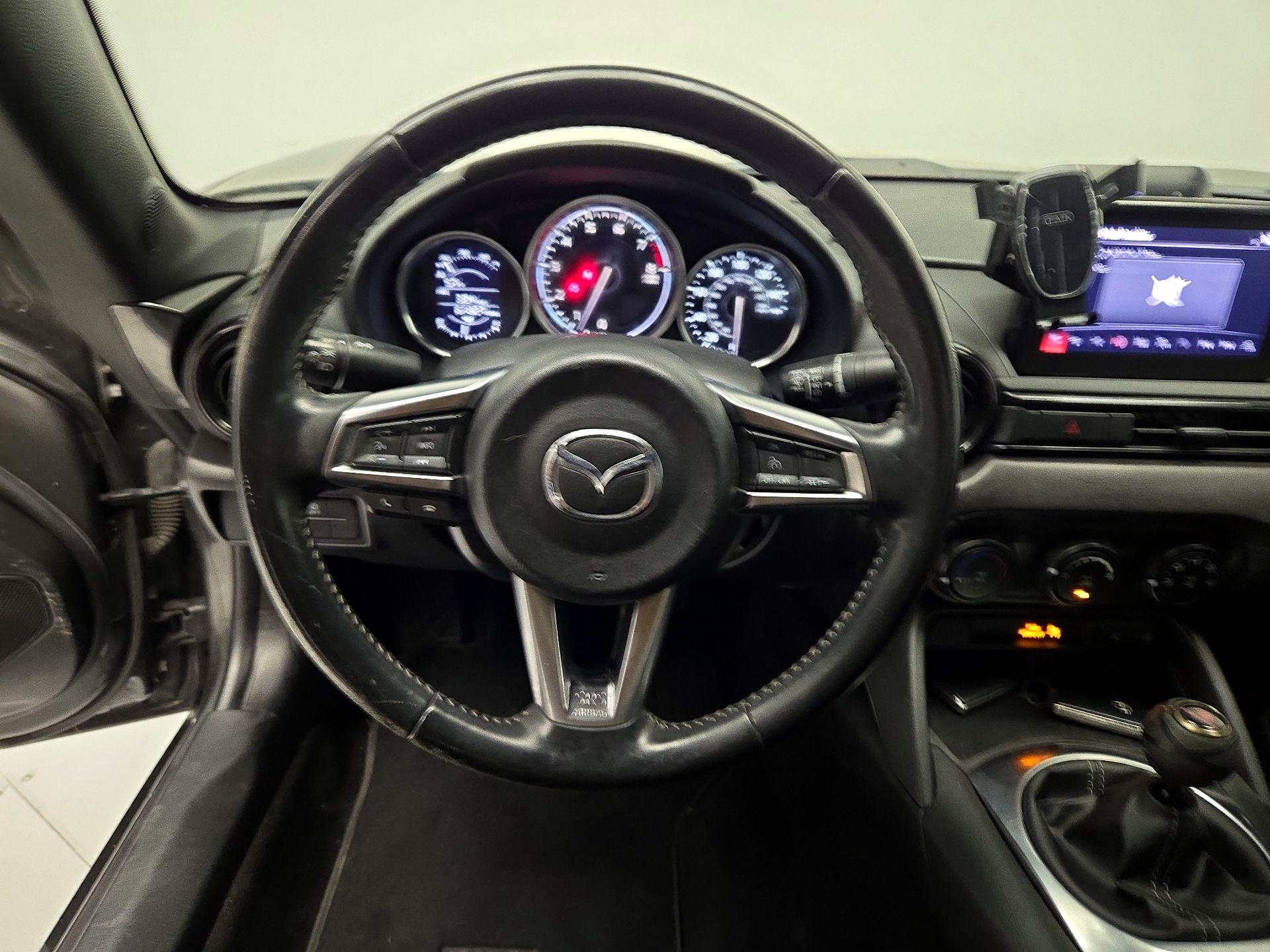 Thumbnail: 2021 Mazda MX-5 Miata - 10