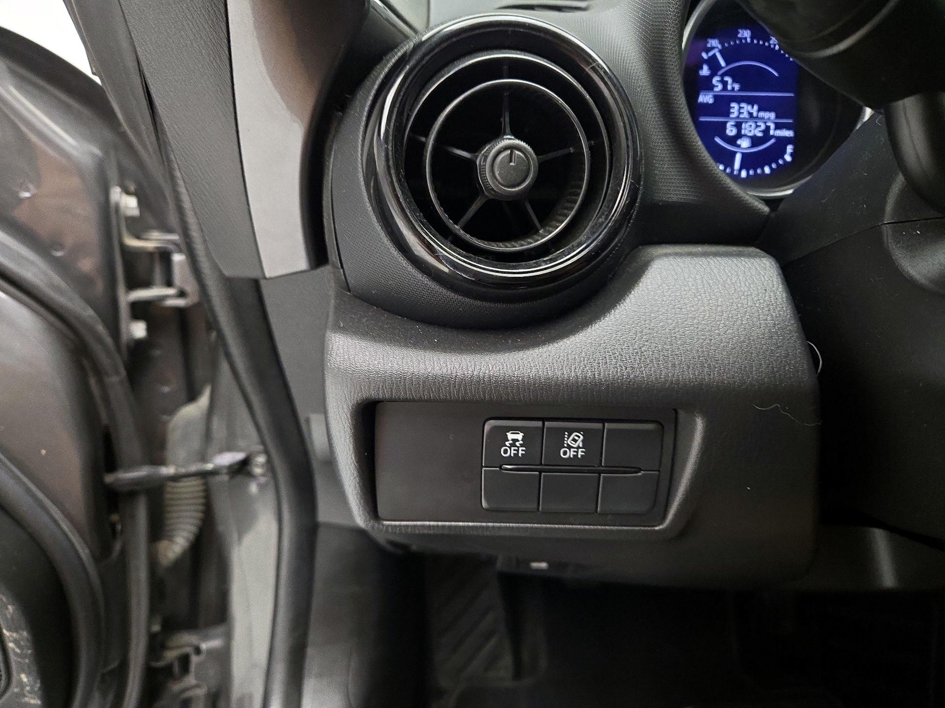 Thumbnail: 2021 Mazda MX-5 Miata - 13