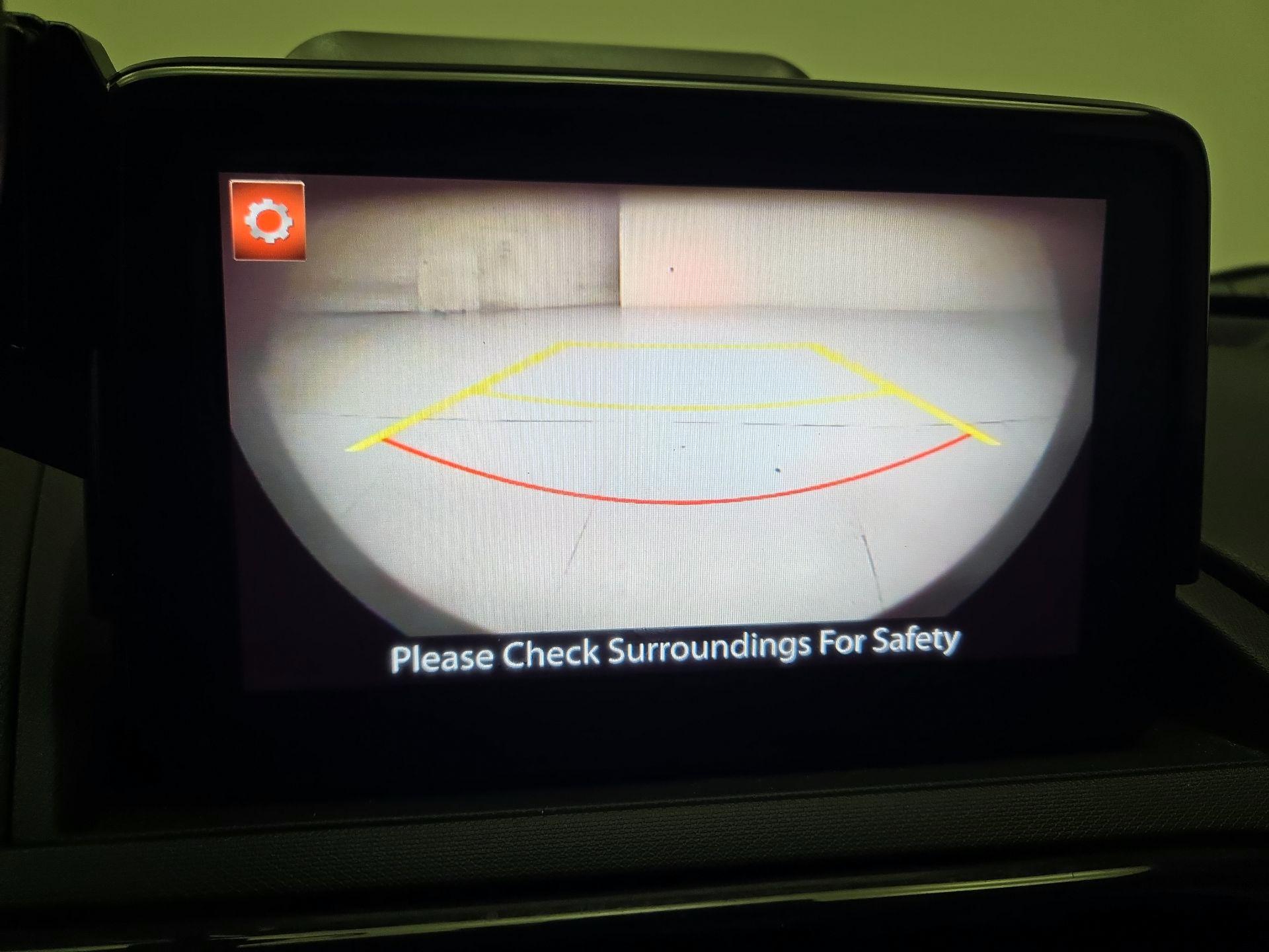 Thumbnail: 2021 Mazda MX-5 Miata - 14