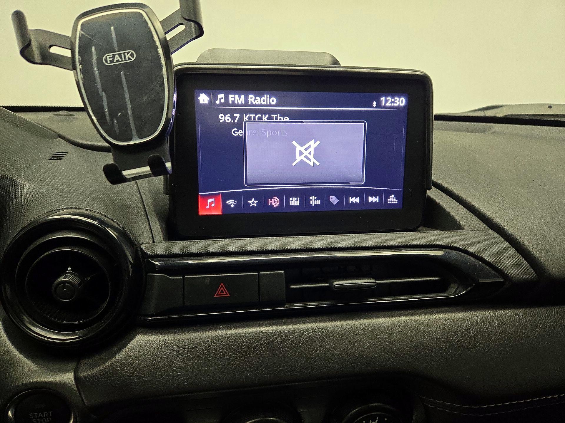 Thumbnail: 2021 Mazda MX-5 Miata - 15