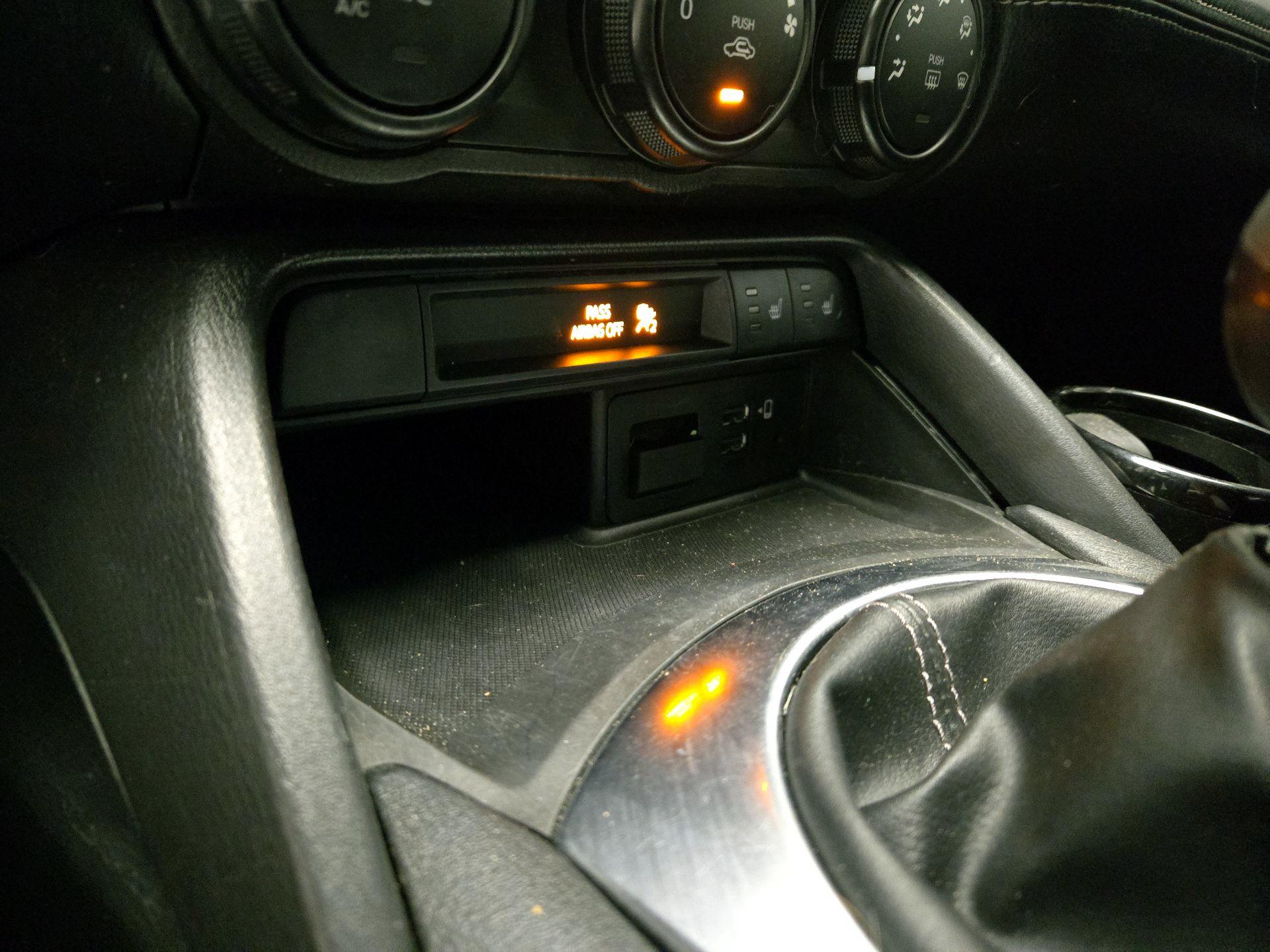 Thumbnail: 2021 Mazda MX-5 Miata - 18