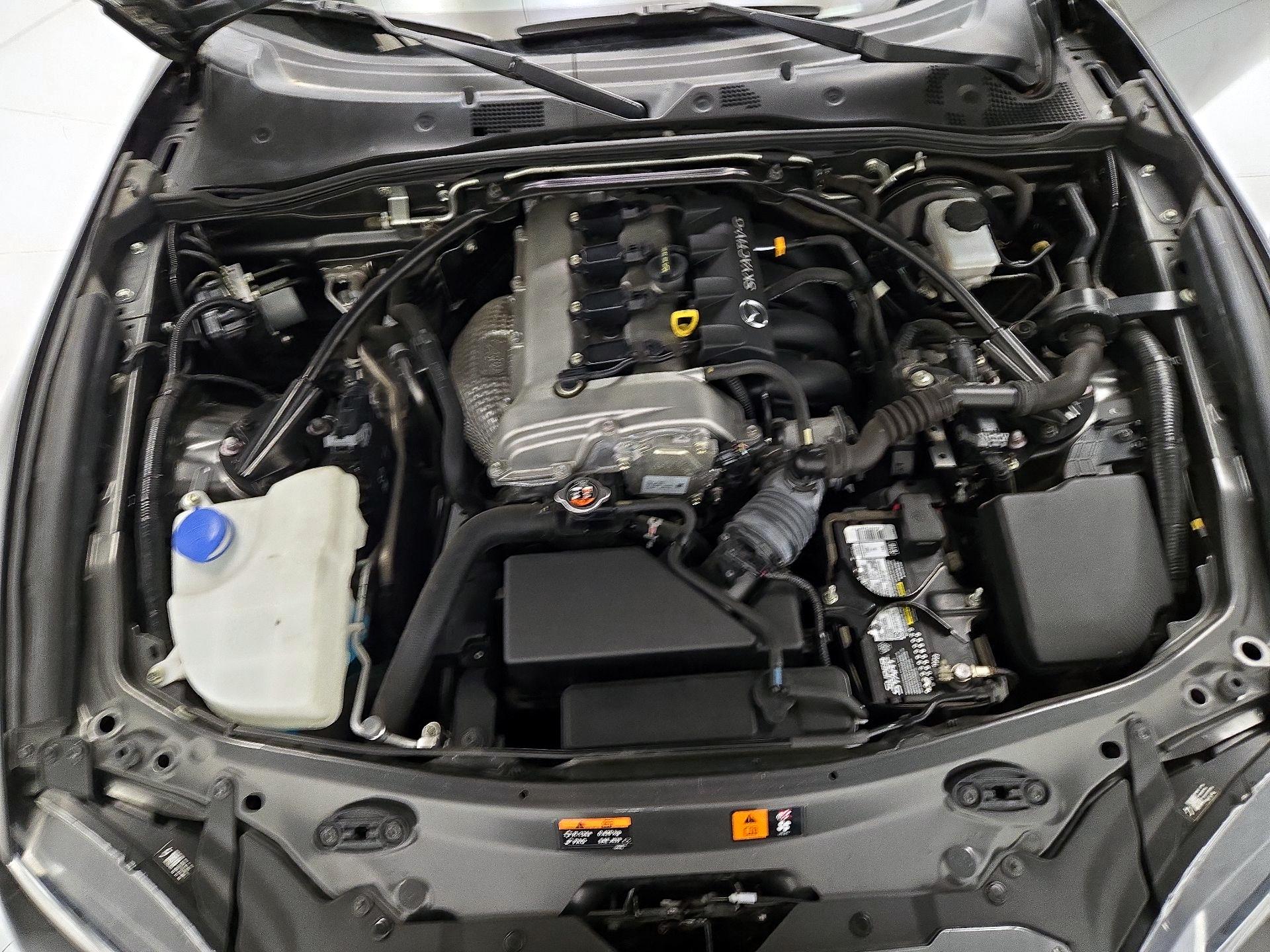 Thumbnail: 2021 Mazda MX-5 Miata - 20