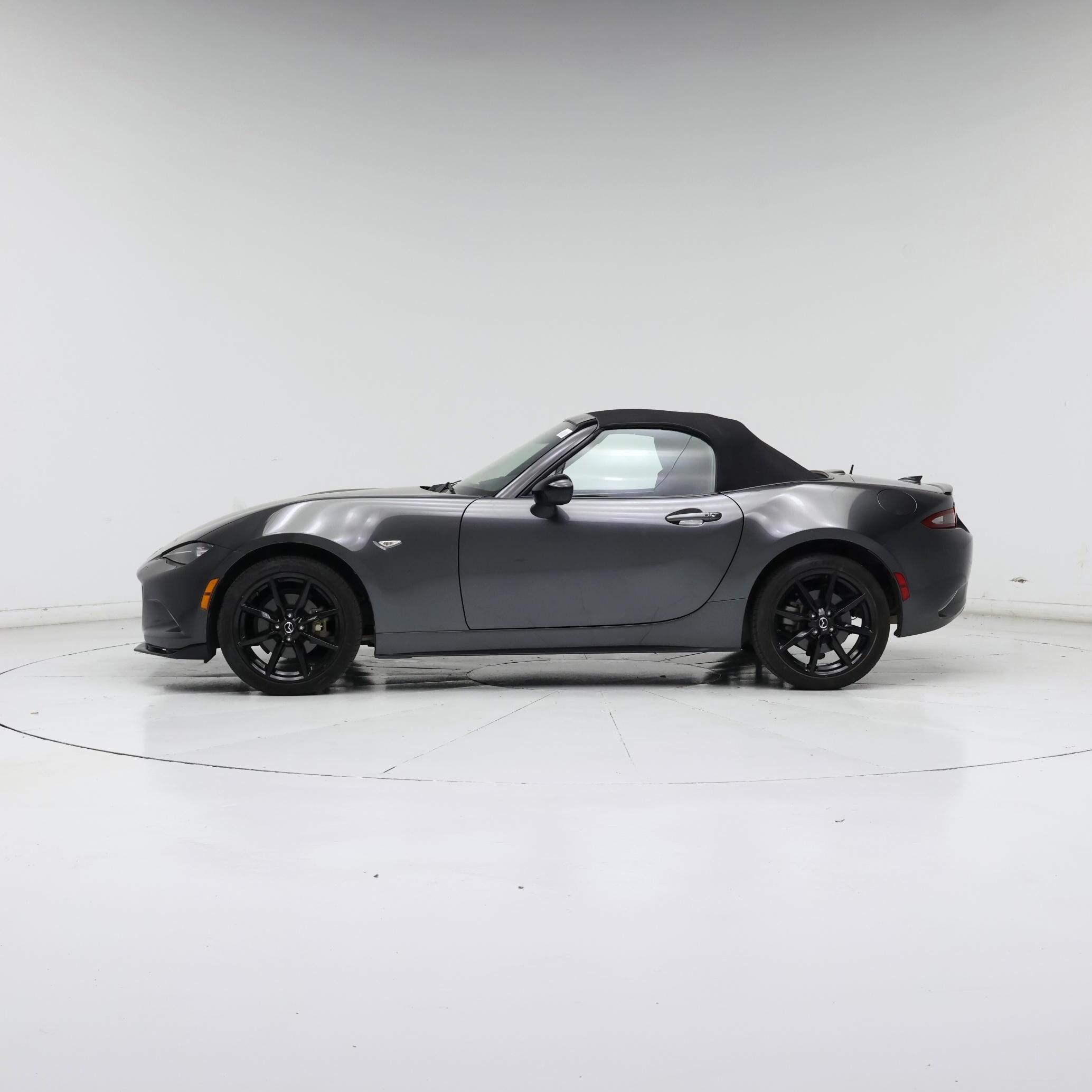Thumbnail: 2021 Mazda MX-5 Miata - 3