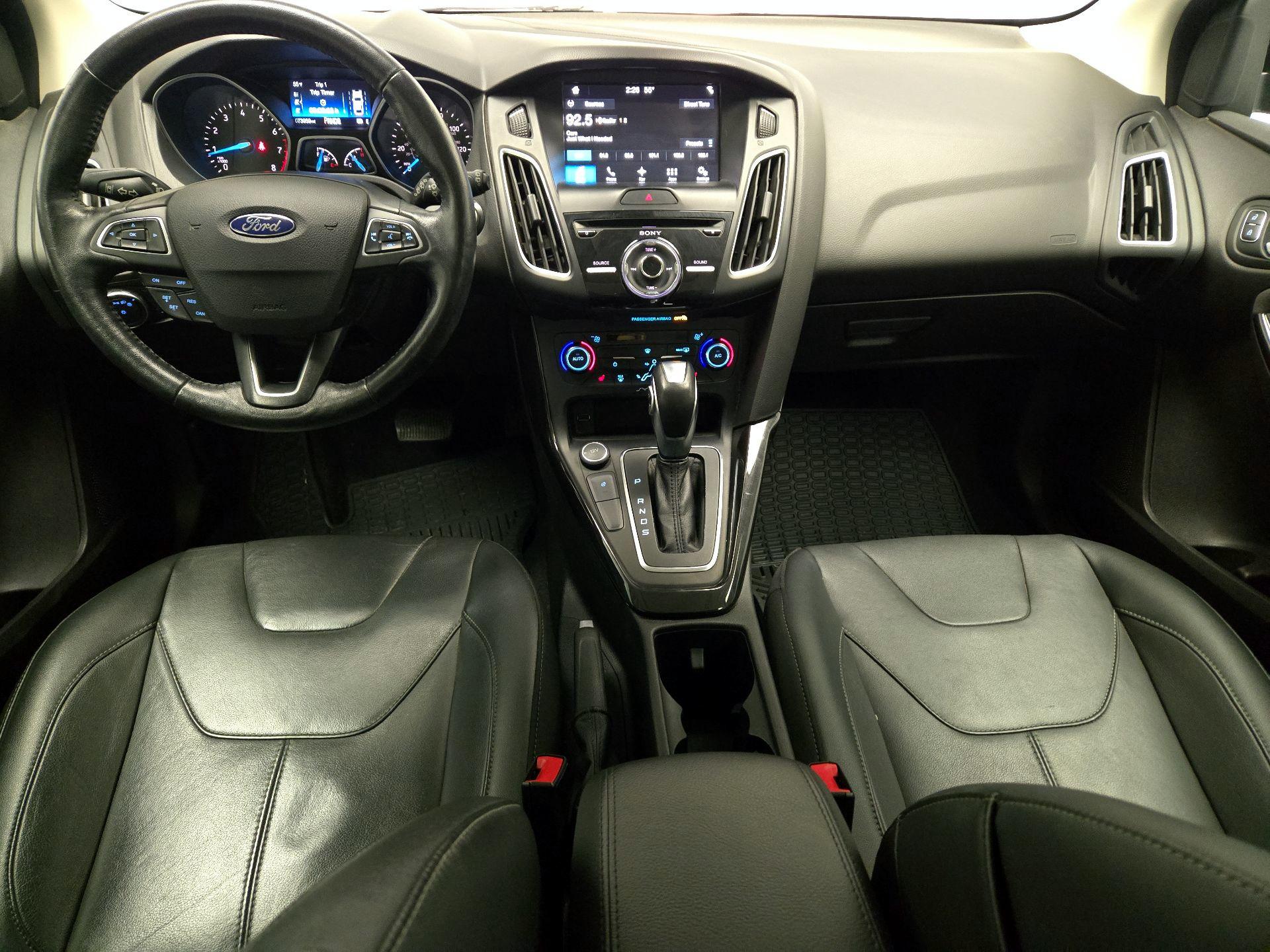 Thumbnail: 2017 Ford Focus - 9