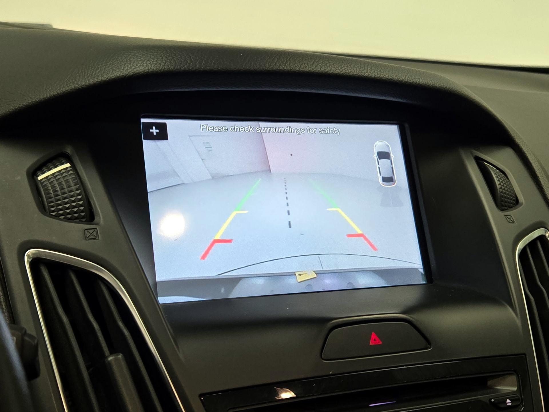 Thumbnail: 2017 Ford Focus - 15