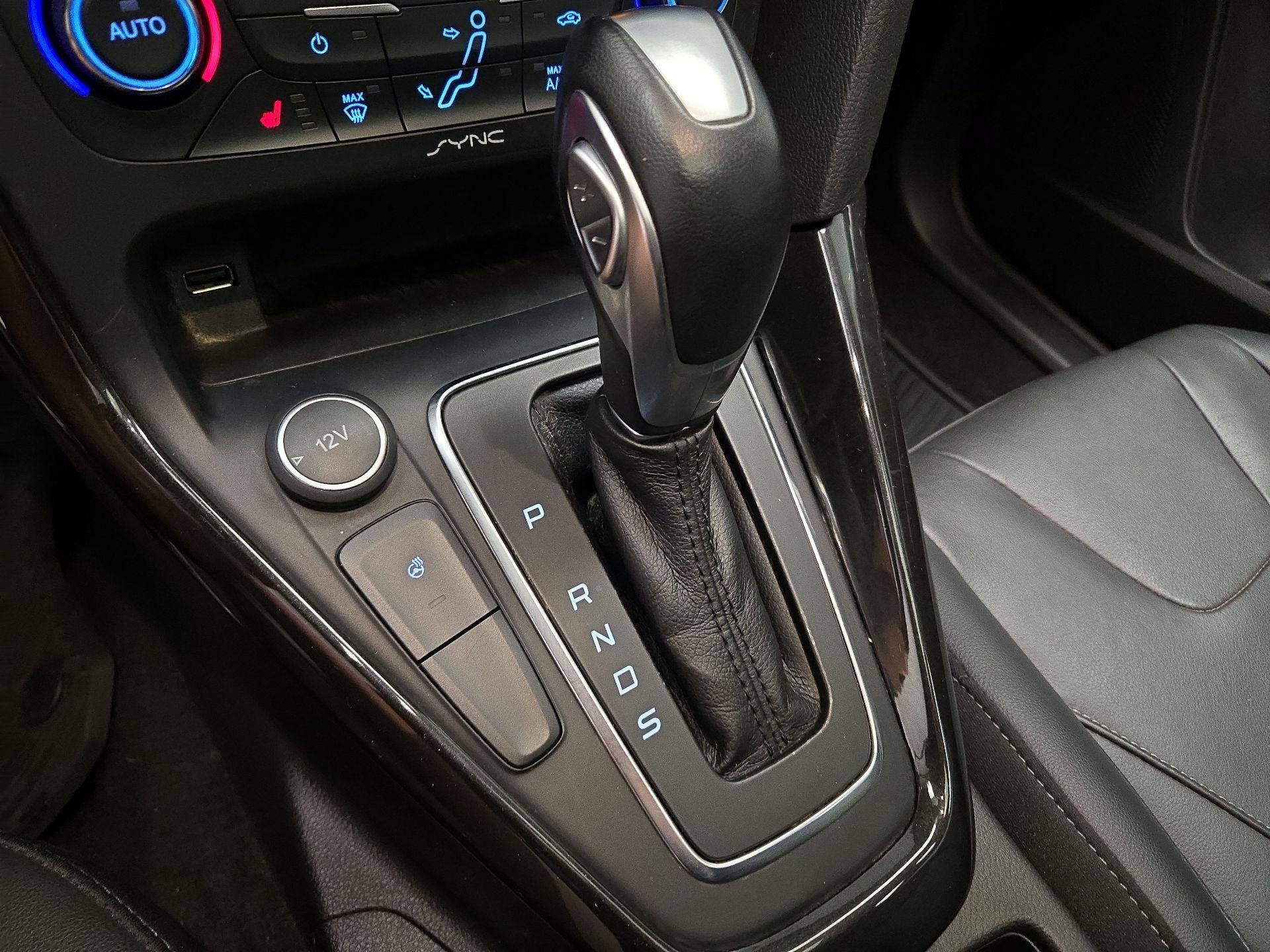 Thumbnail: 2017 Ford Focus - 18