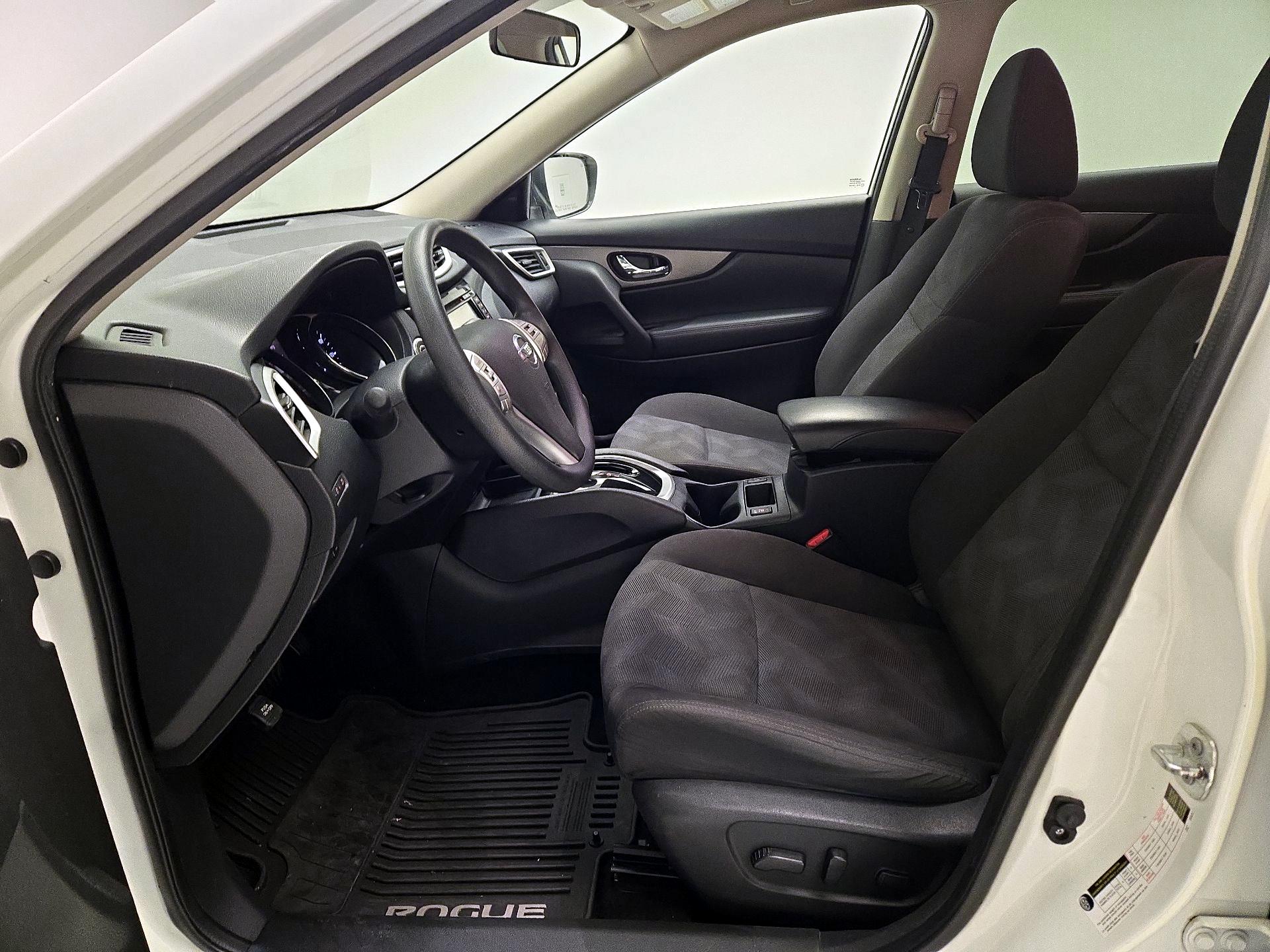 Thumbnail: 2016 Nissan Rogue - 11