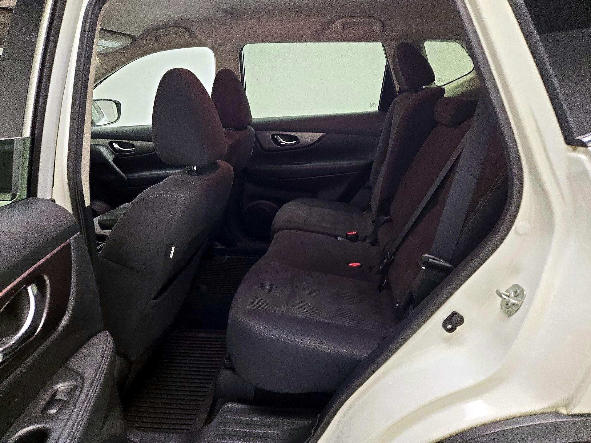 Thumbnail: 2016 Nissan Rogue - 20
