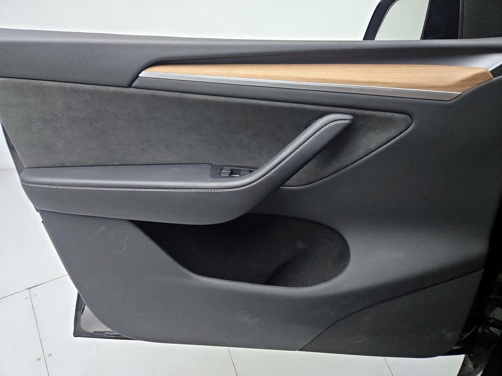 Thumbnail: 2024 Tesla Model Y - 12