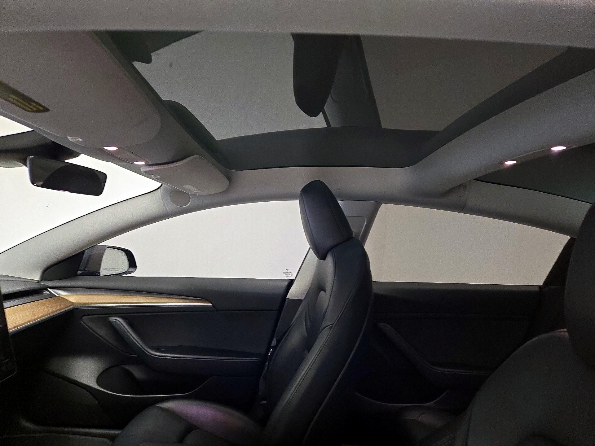 Thumbnail: 2023 Tesla Model 3 - 18