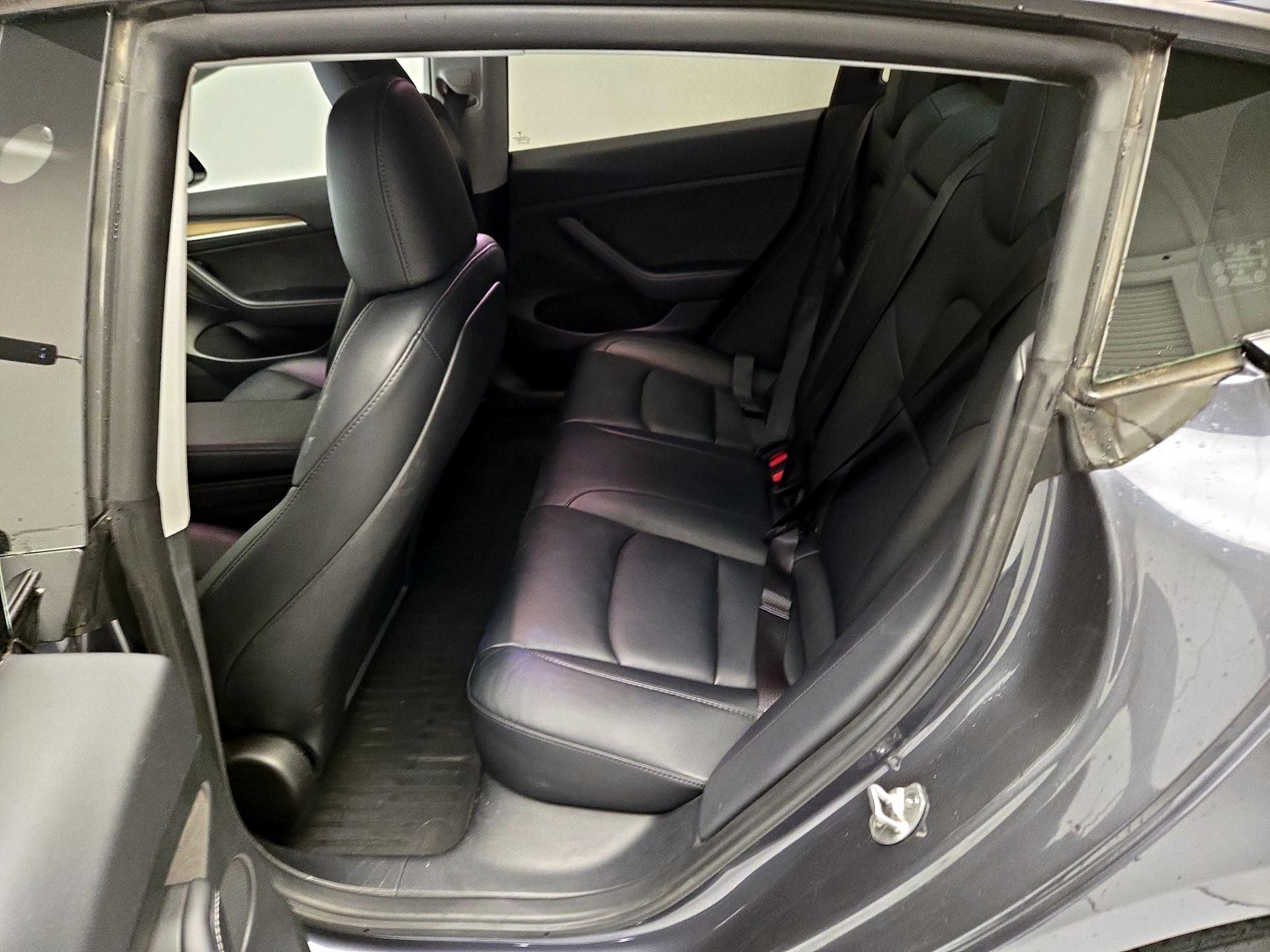 Thumbnail: 2023 Tesla Model 3 - 19