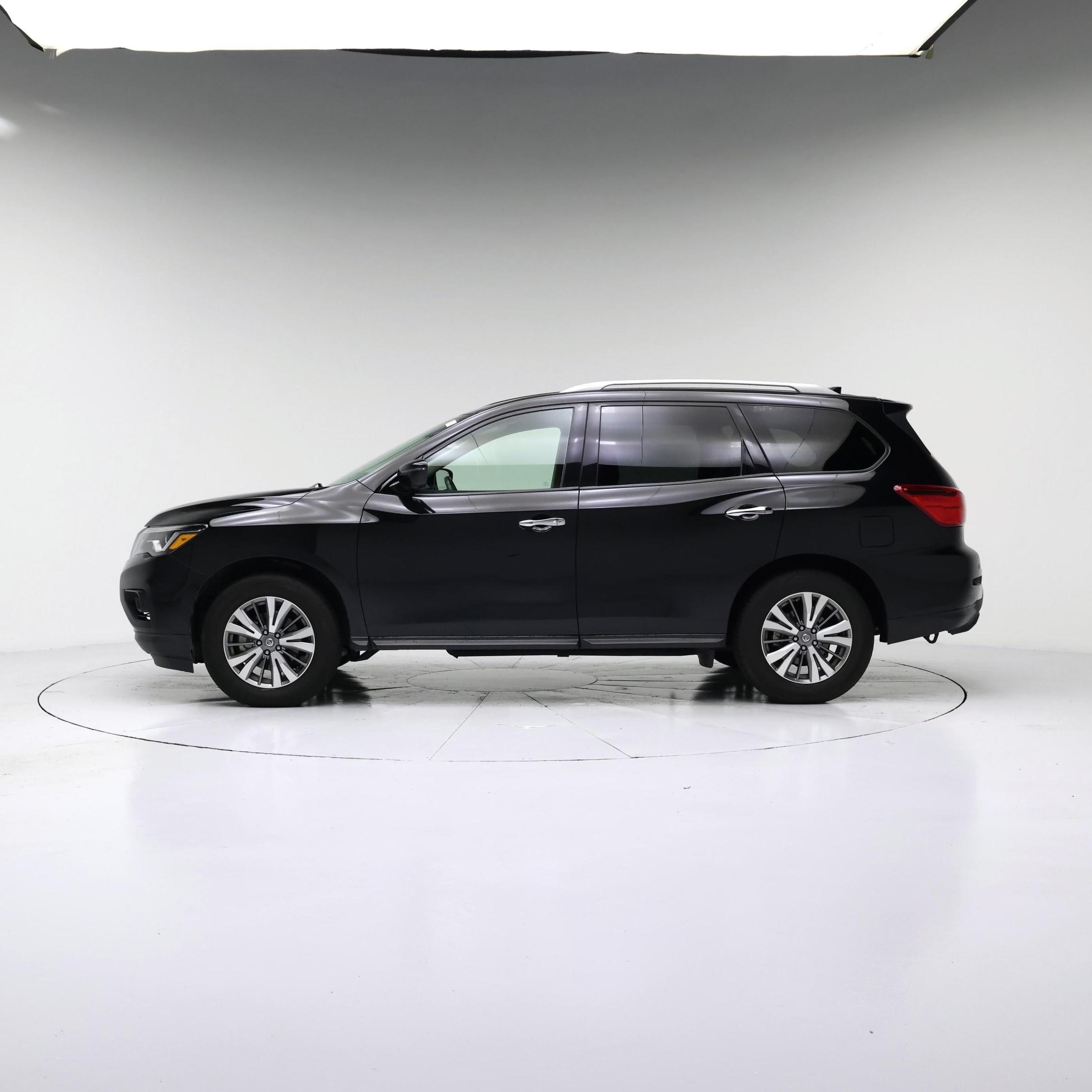 Thumbnail: 2020 Nissan Pathfinder - 3