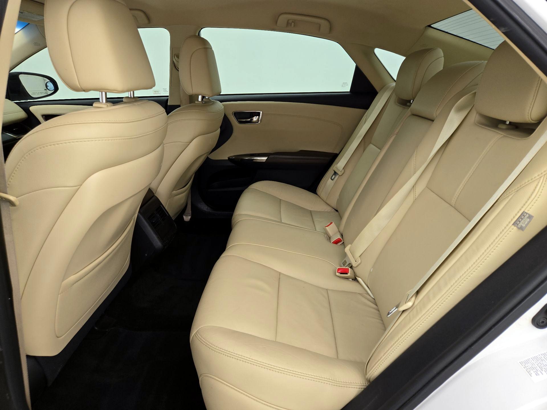 Thumbnail: 2016 Toyota Avalon - 17