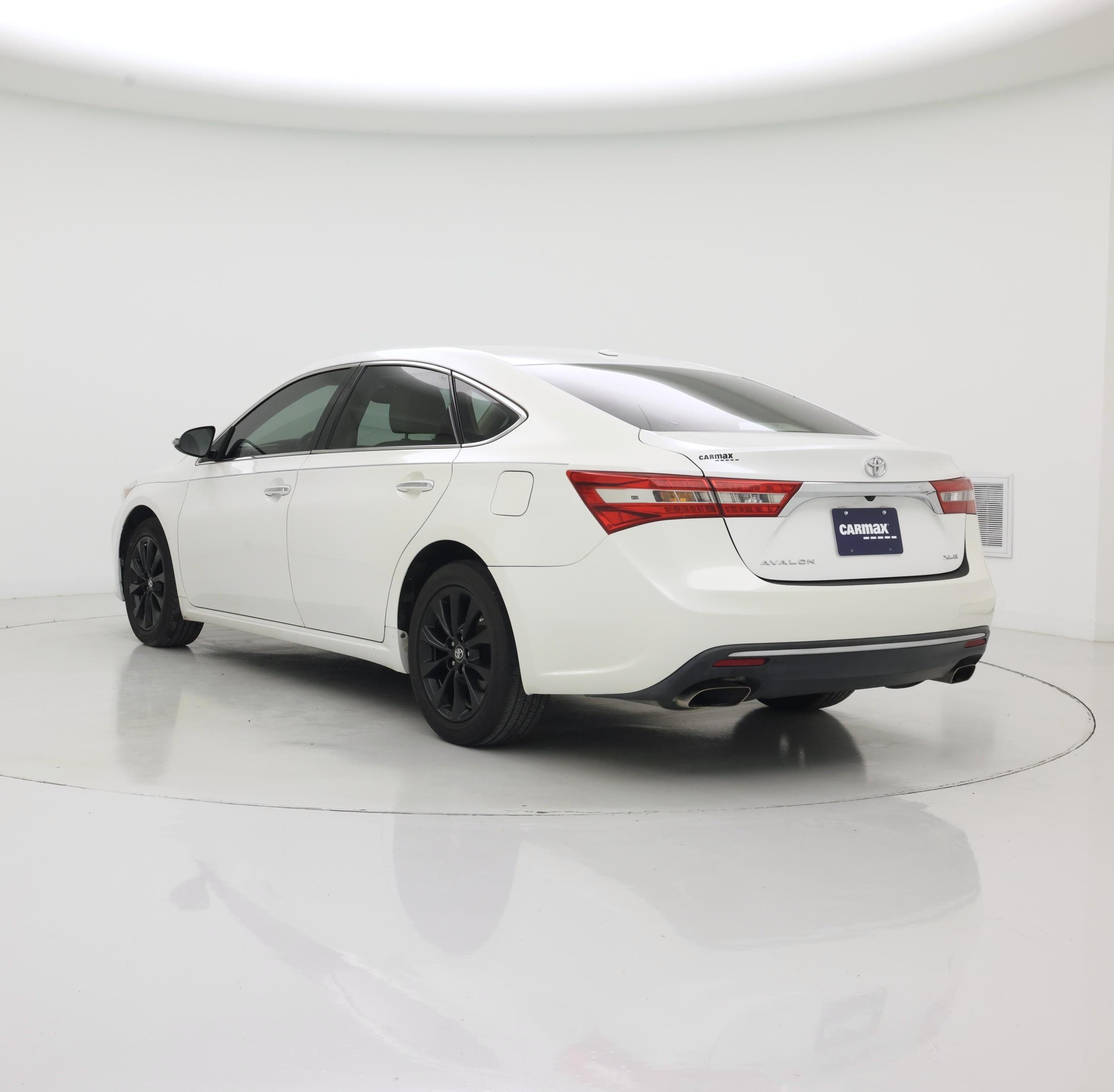 Thumbnail: 2016 Toyota Avalon - 2