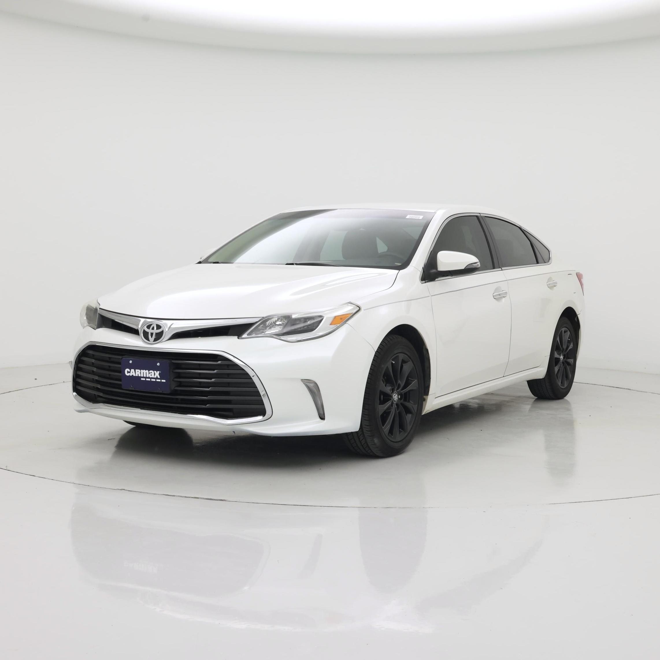 Thumbnail: 2016 Toyota Avalon - 4
