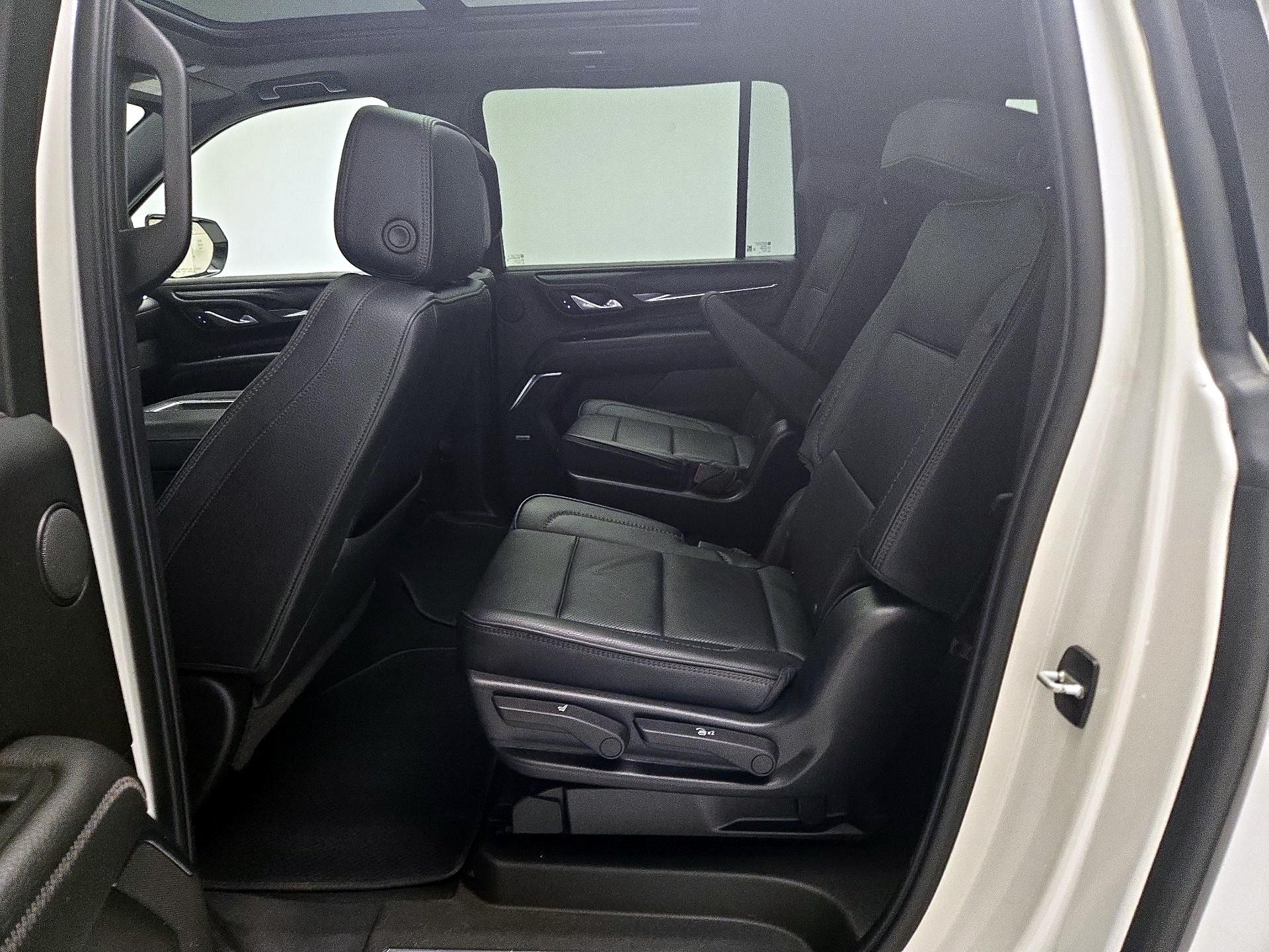 Thumbnail: 2022 GMC Yukon XL - 20