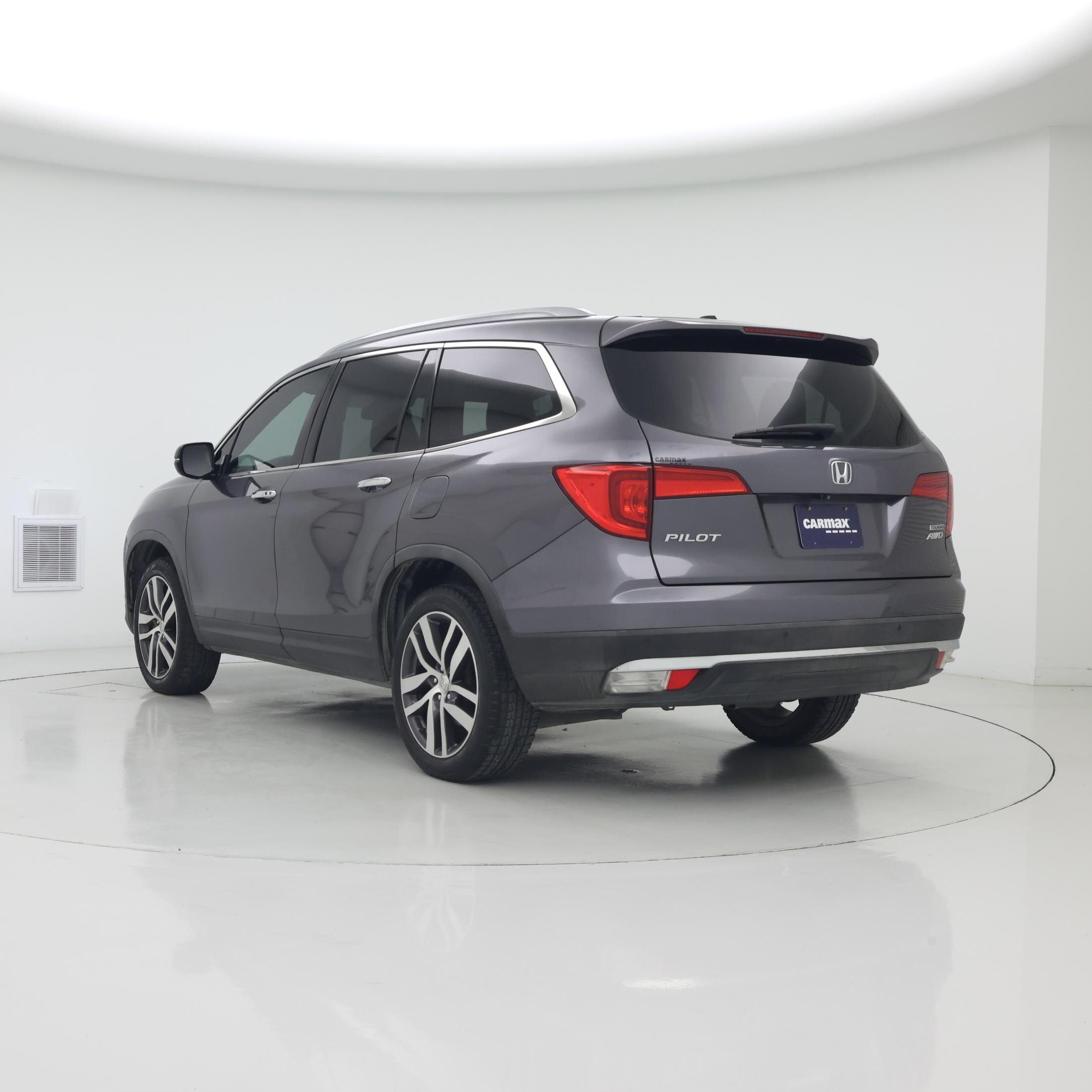 Thumbnail: 2017 Honda Pilot - 2