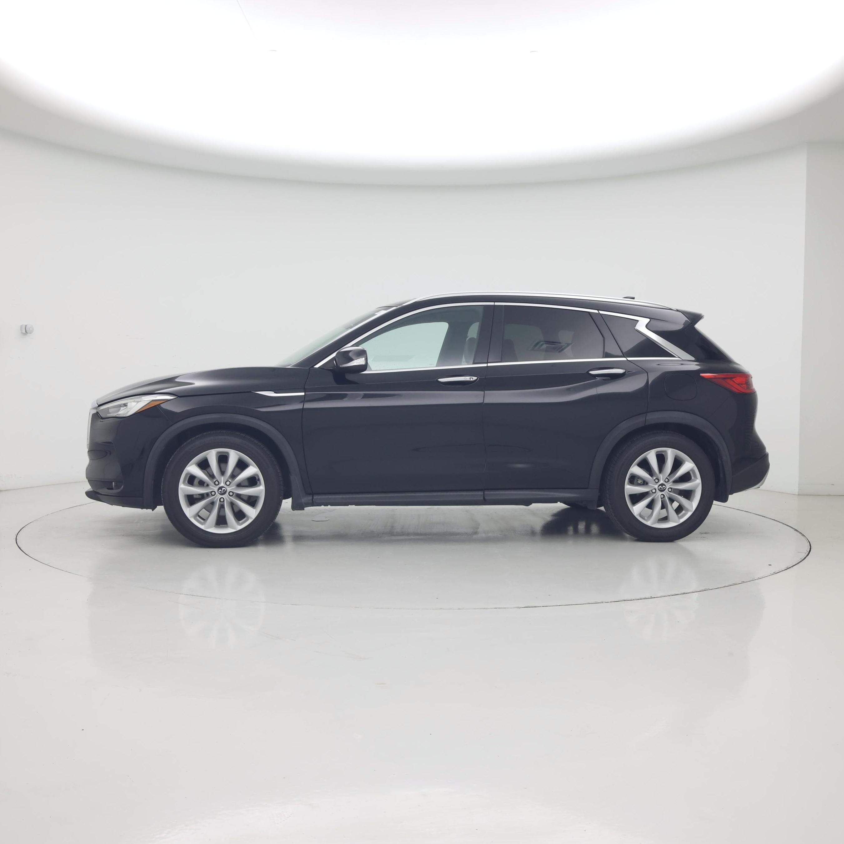 Thumbnail: 2019 INFINITI QX50 - 3