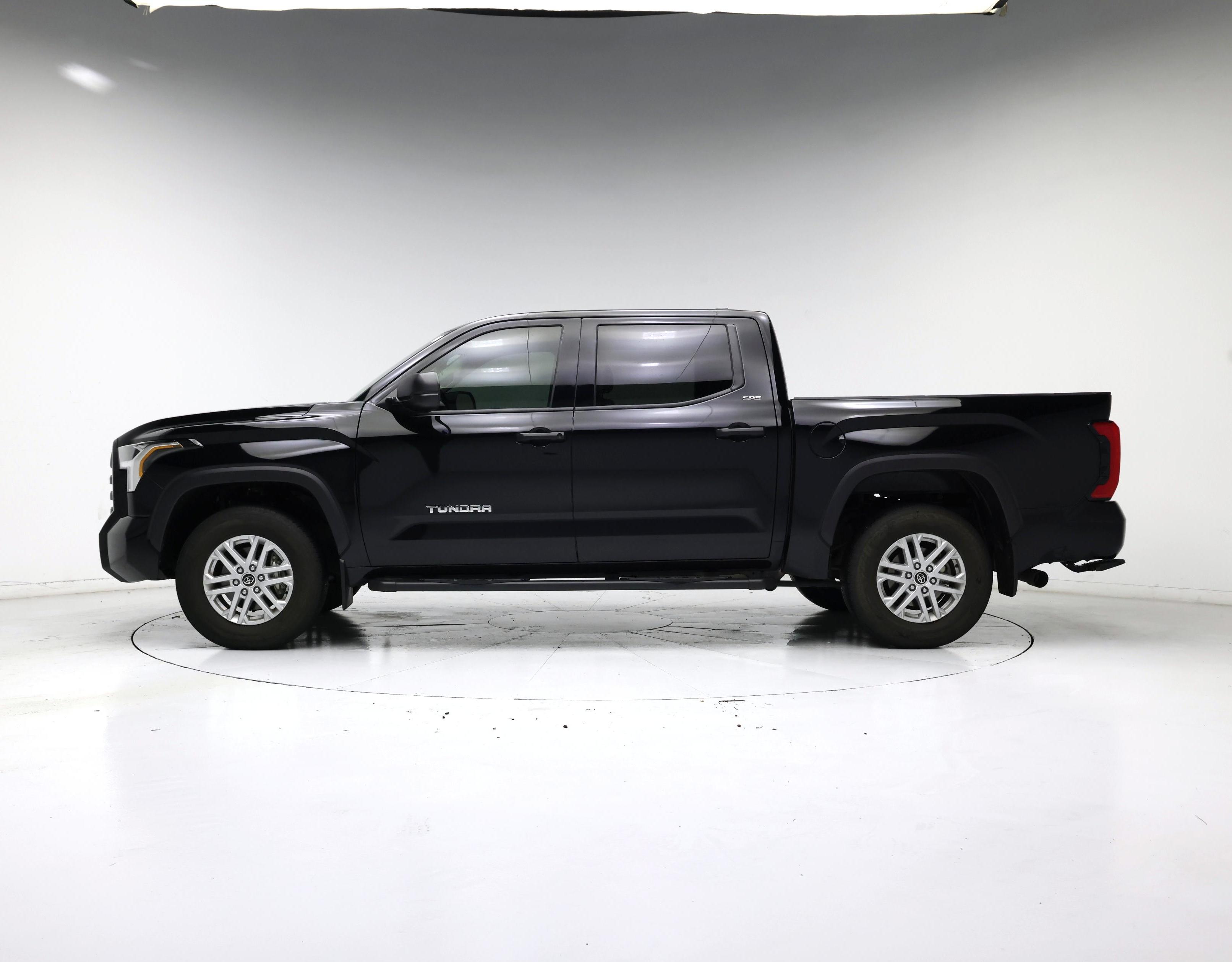 Thumbnail: 2024 Toyota Tundra - 3