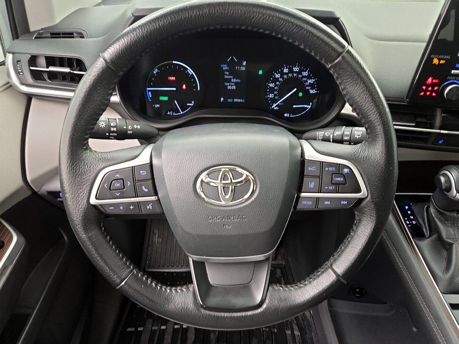 Thumbnail: 2022 Toyota Sienna - 10