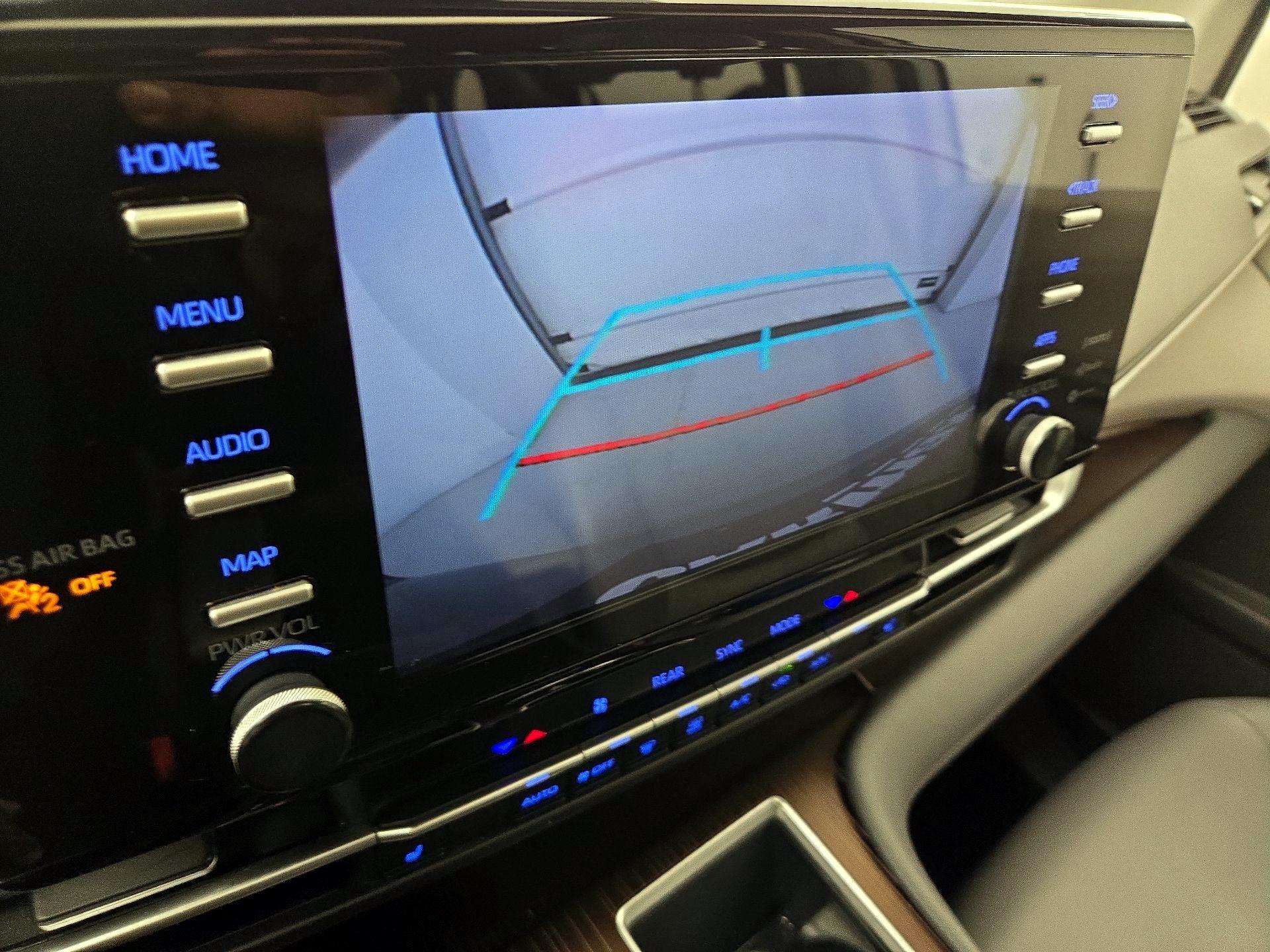 Thumbnail: 2022 Toyota Sienna - 14