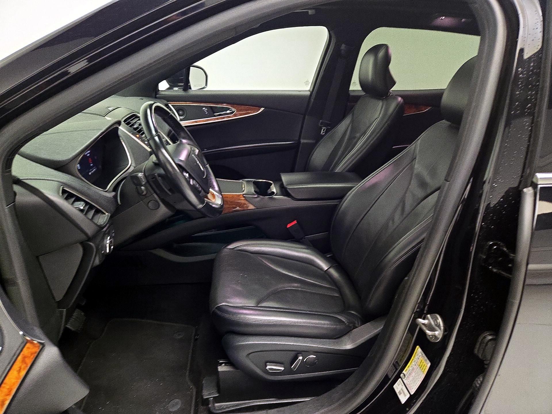 Thumbnail: 2019 Lincoln Nautilus - 11