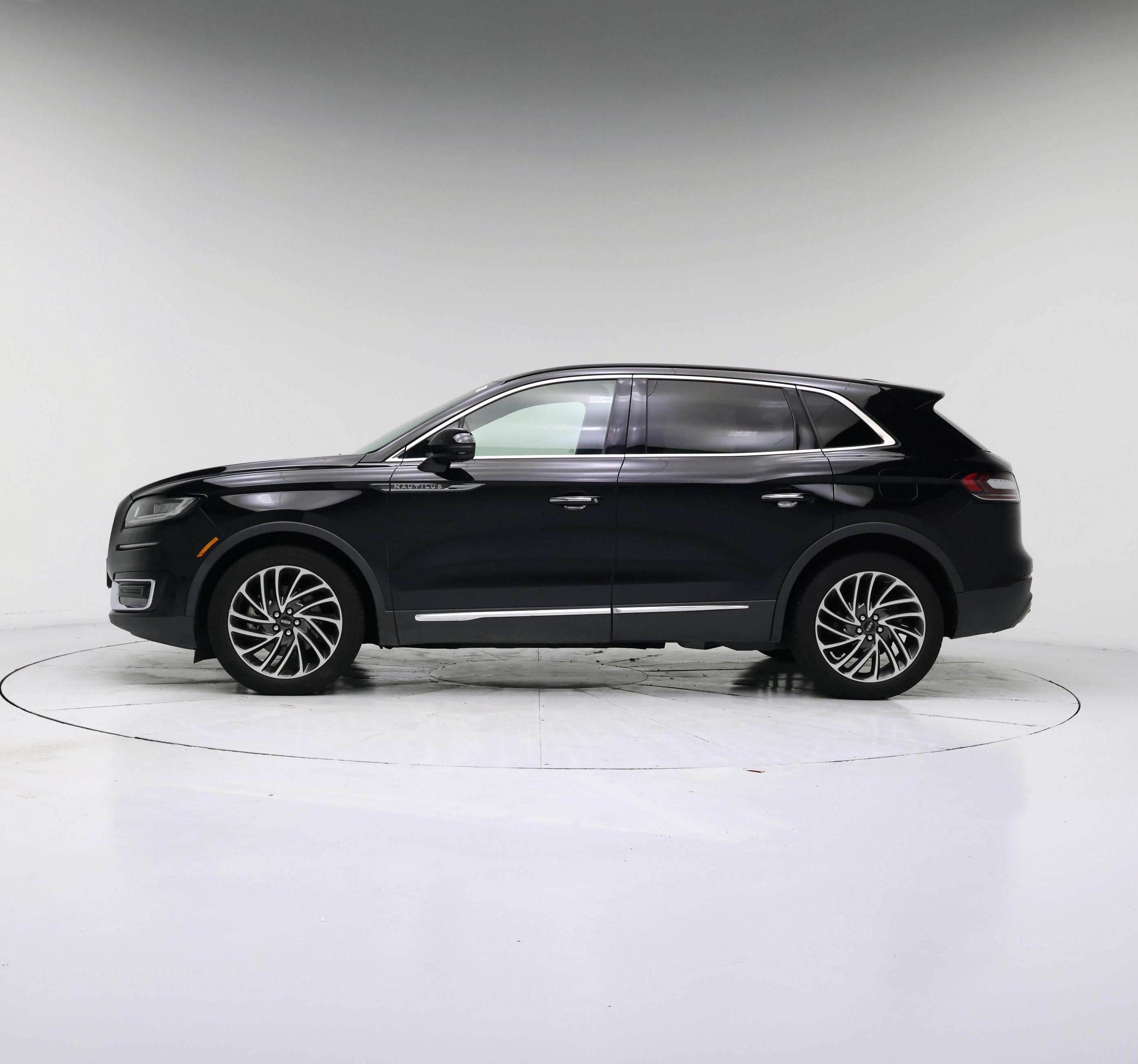 Thumbnail: 2019 Lincoln Nautilus - 3