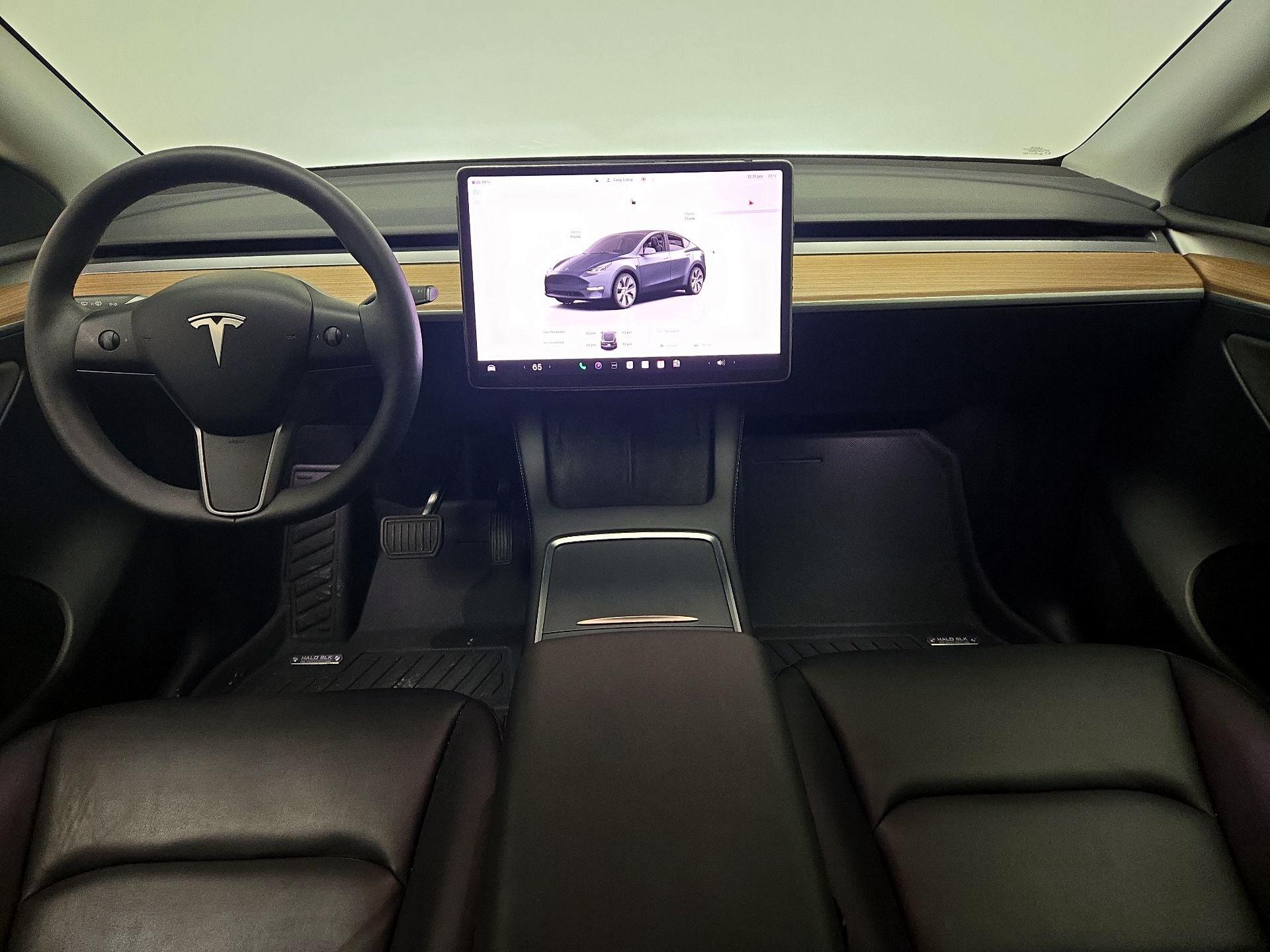 Thumbnail: 2023 Tesla Model Y - 9