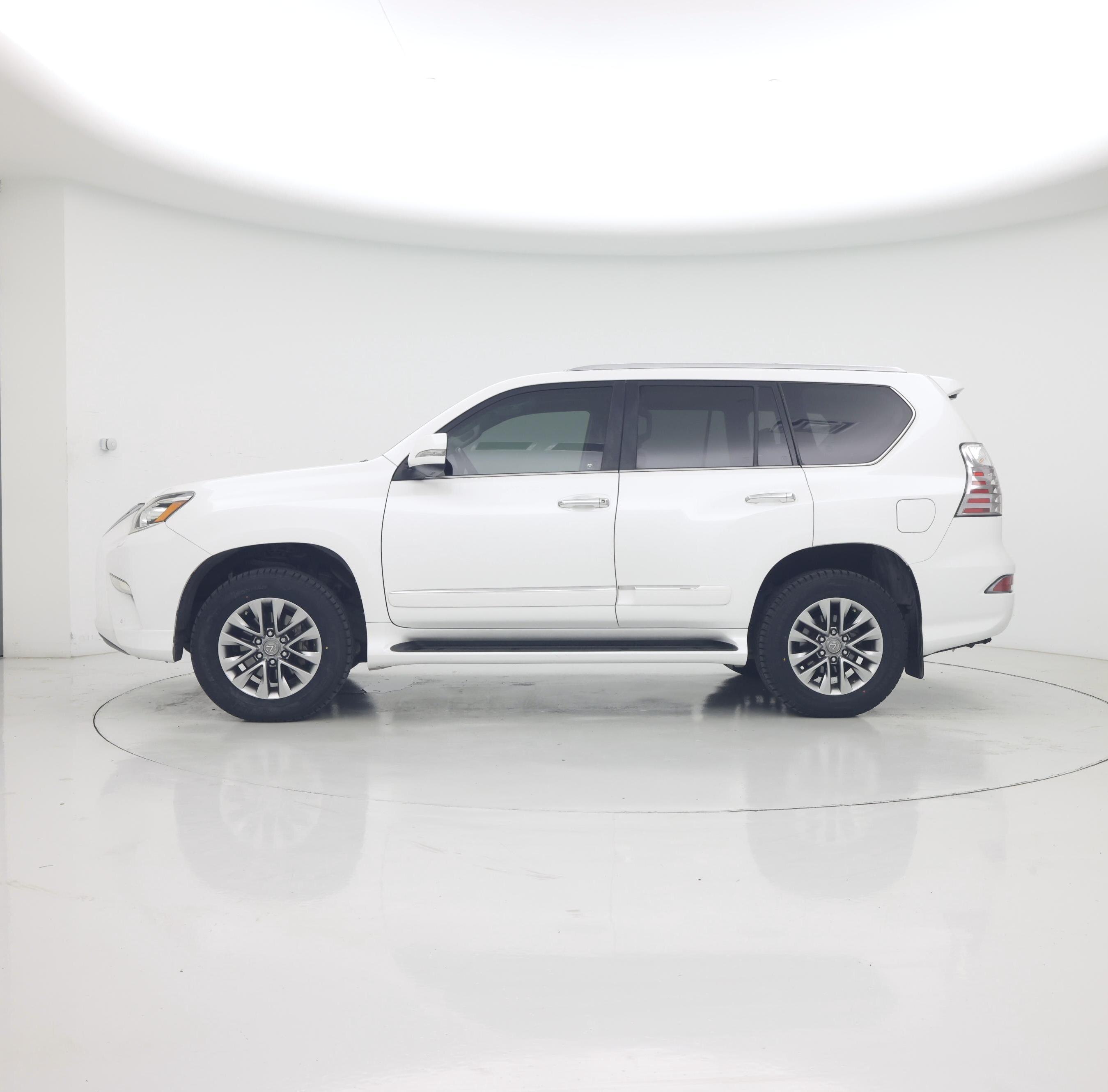 Thumbnail: 2018 Lexus GX - 3