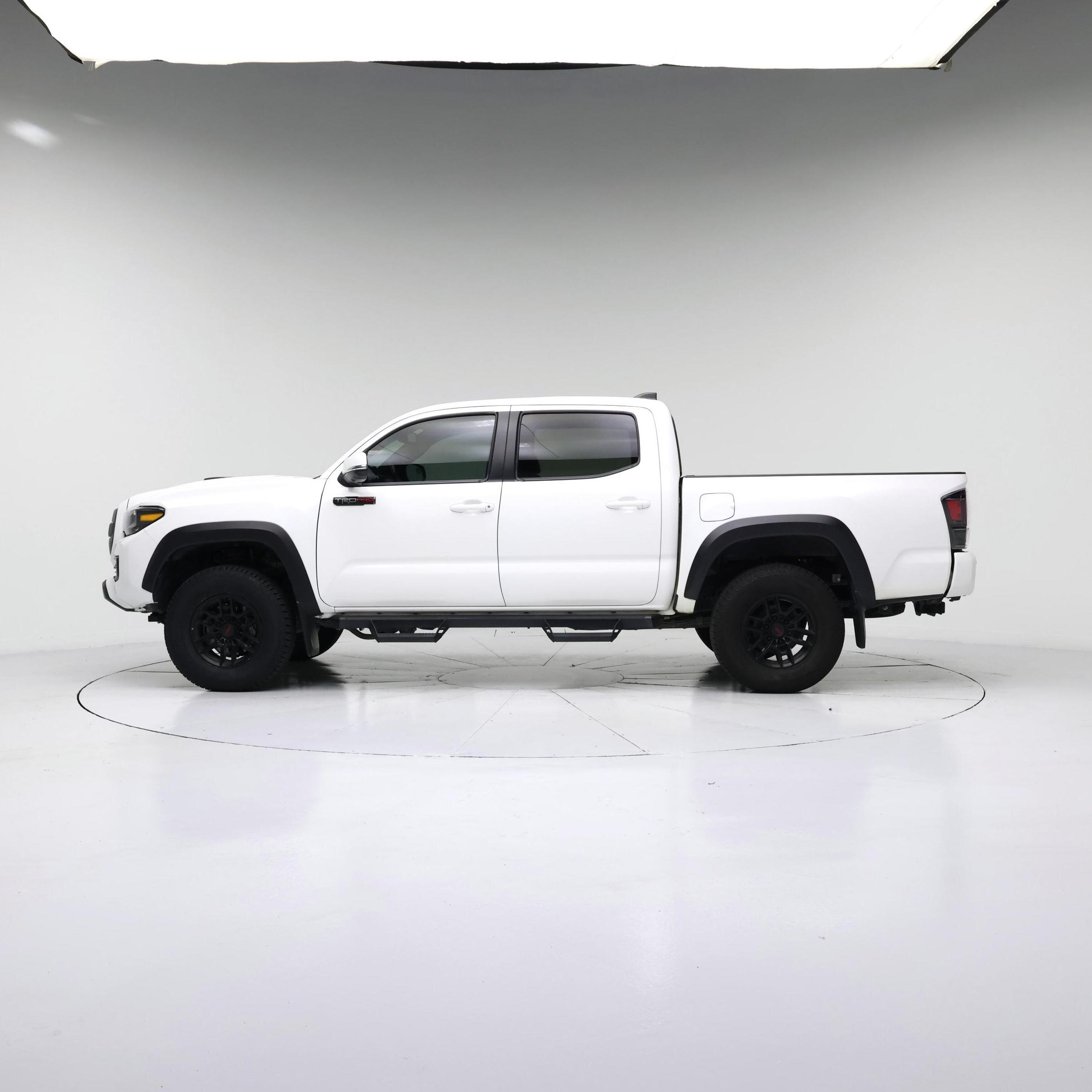 Thumbnail: 2021 Toyota Tacoma - 3