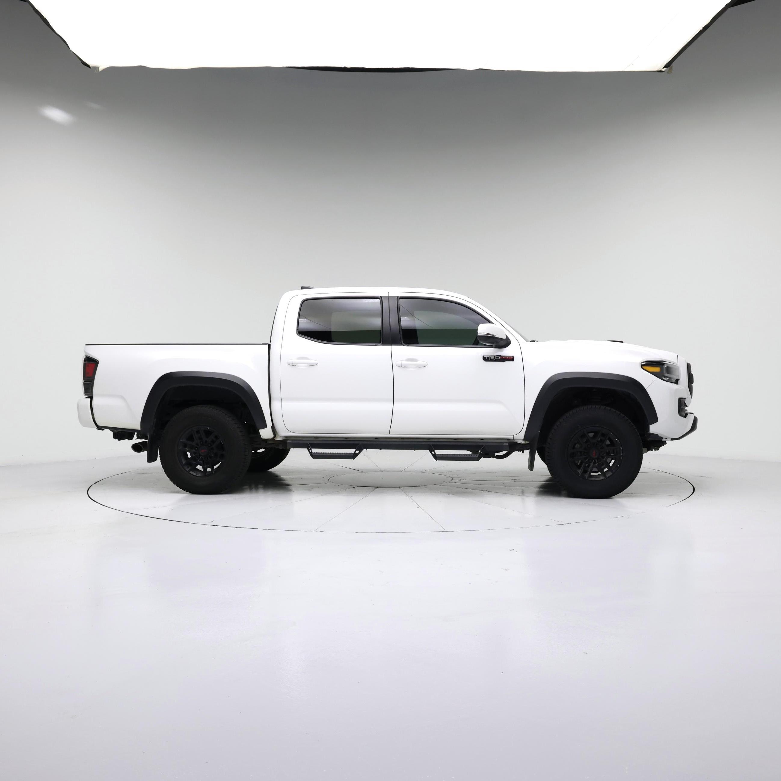 Thumbnail: 2021 Toyota Tacoma - 7