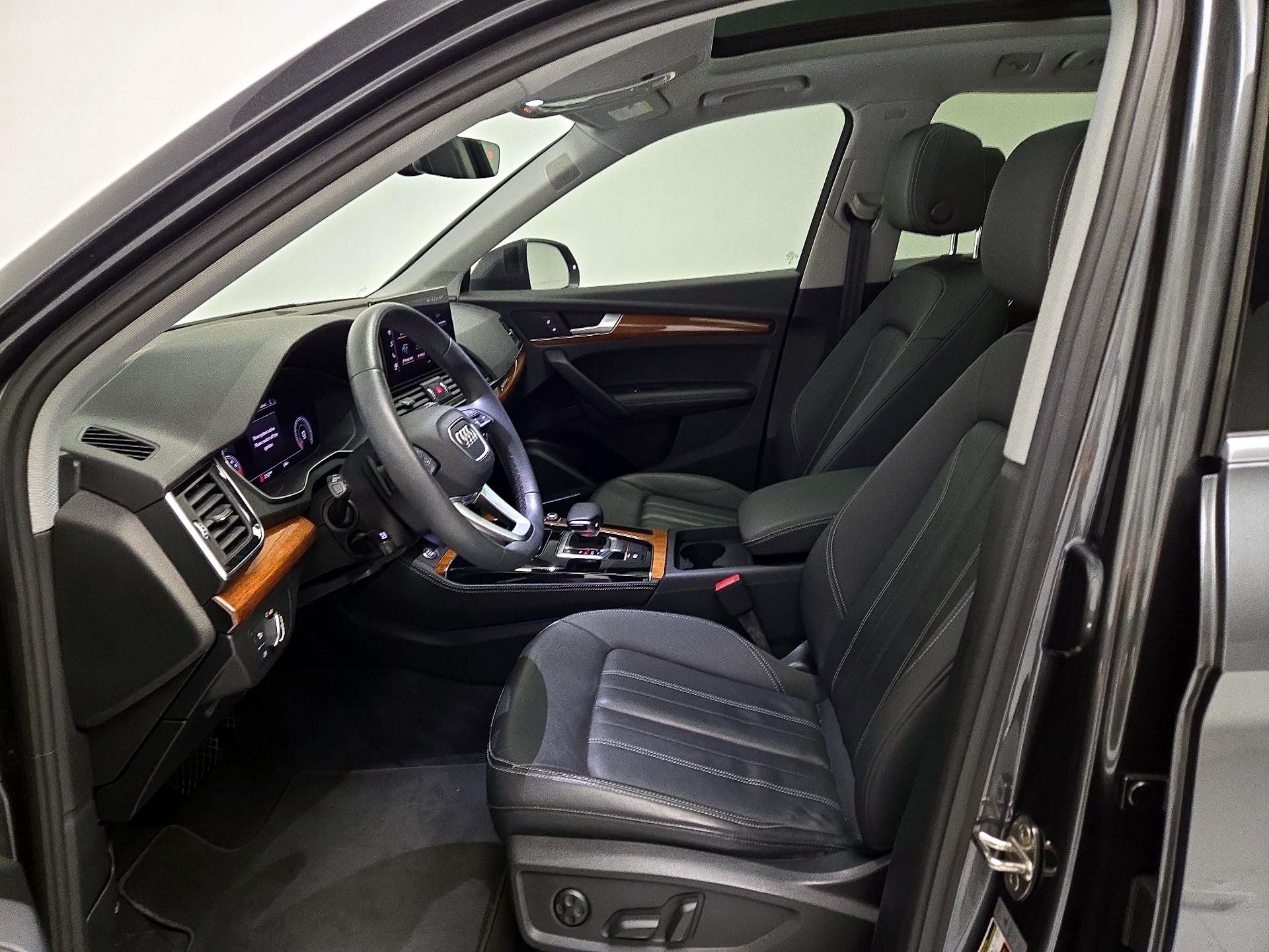 Thumbnail: 2023 Audi Q5 - 11