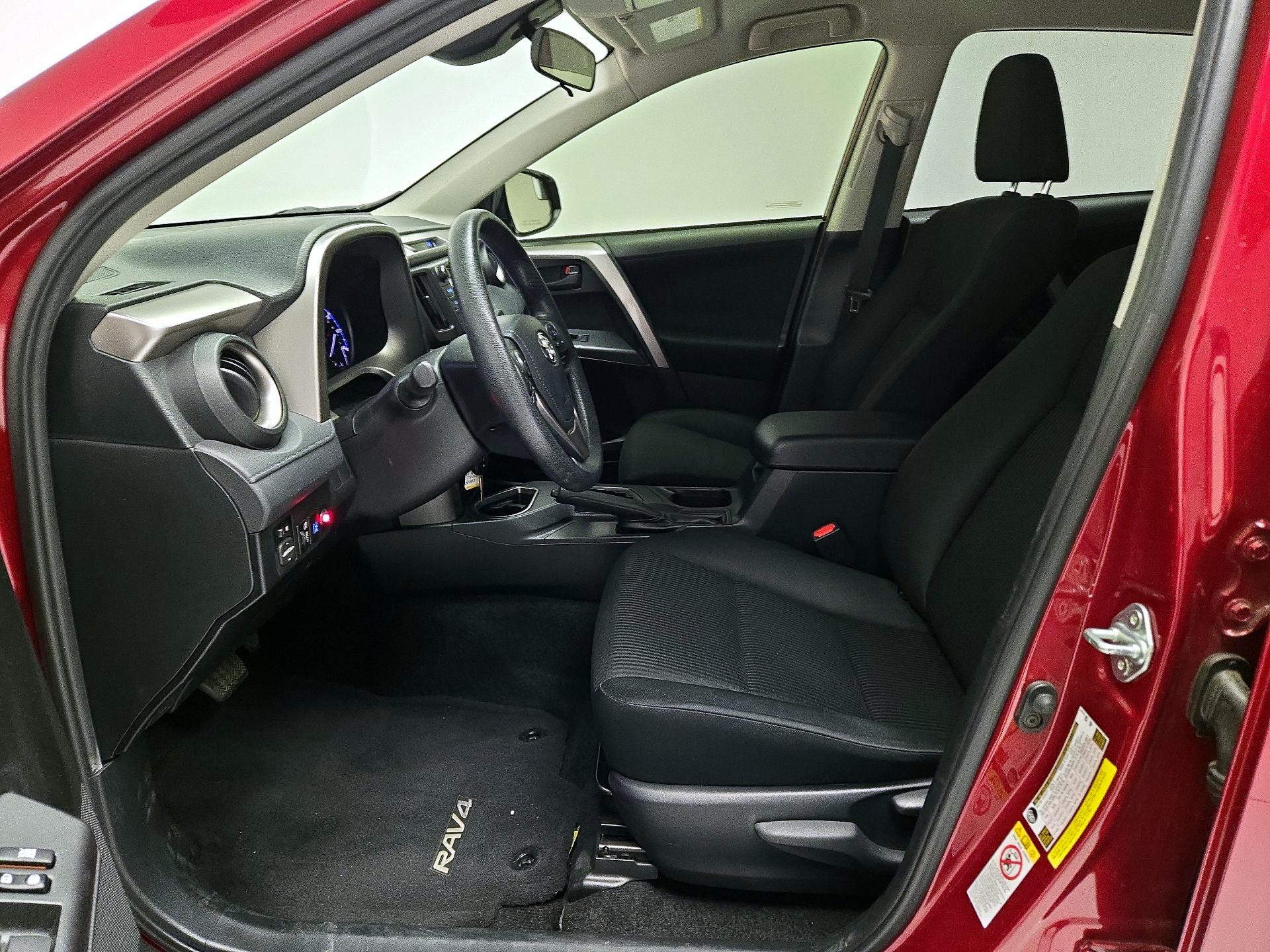 Thumbnail: 2018 Toyota RAV4 - 11