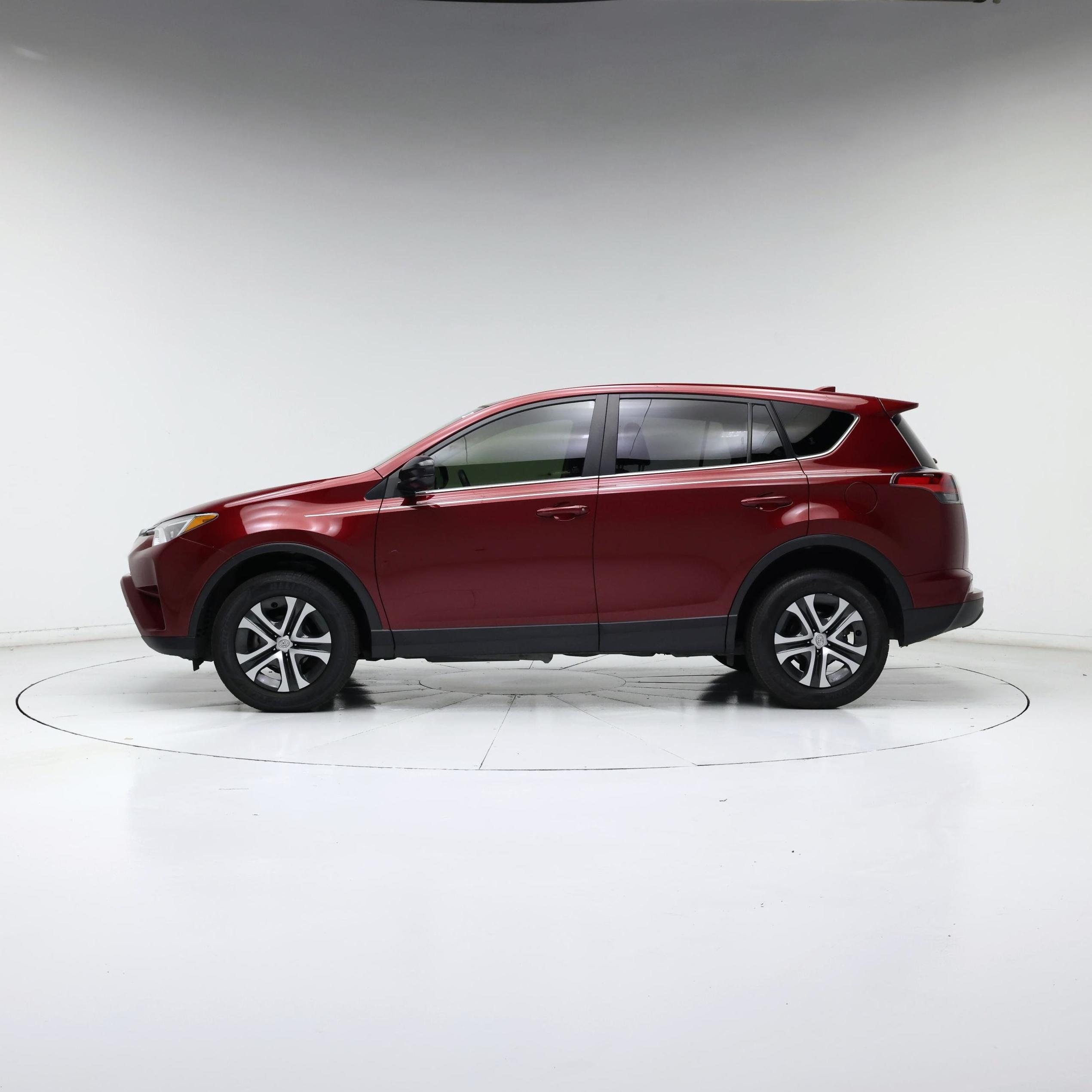 Thumbnail: 2018 Toyota RAV4 - 3