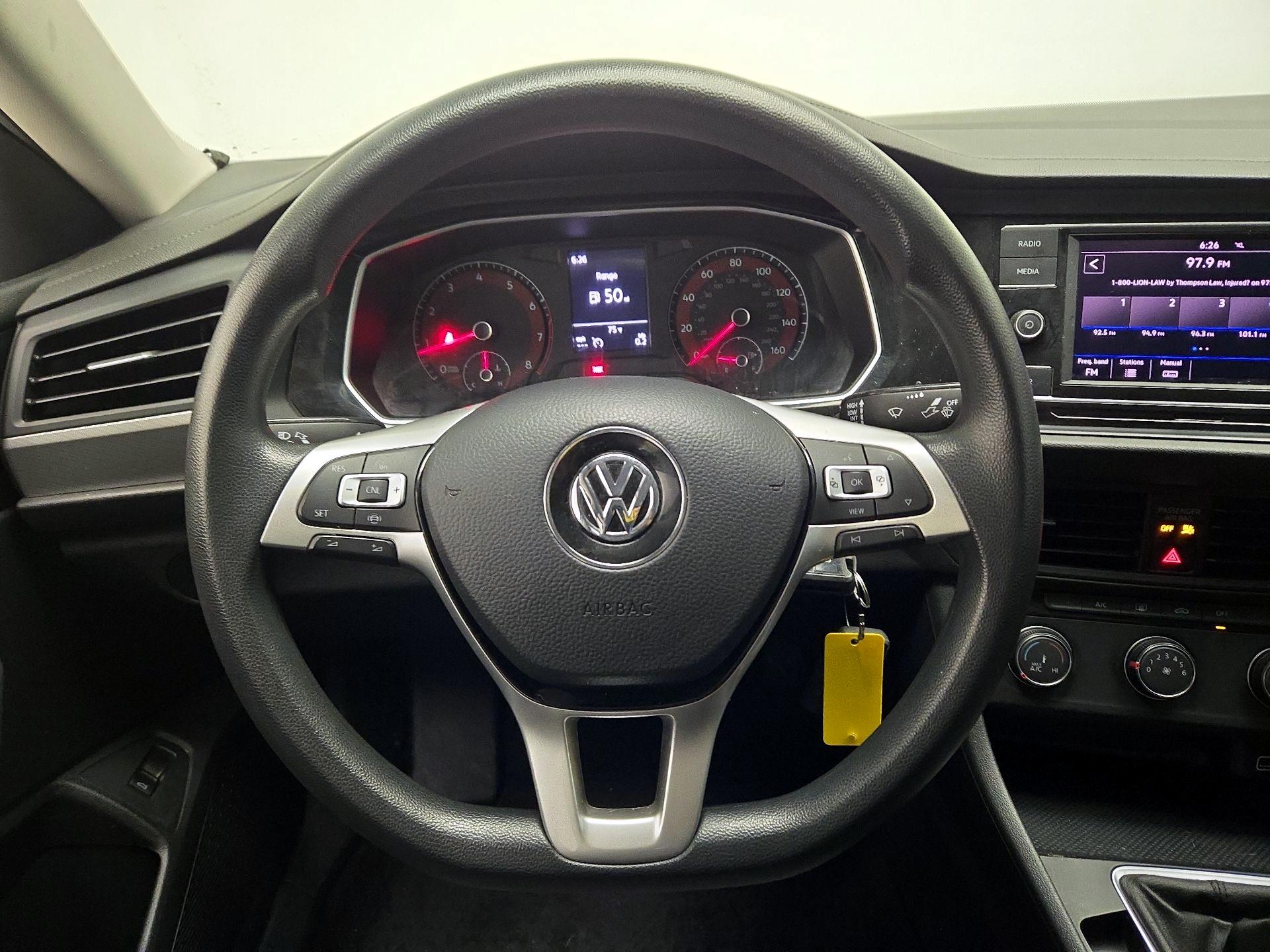 Thumbnail: 2019 Volkswagen Jetta - 10