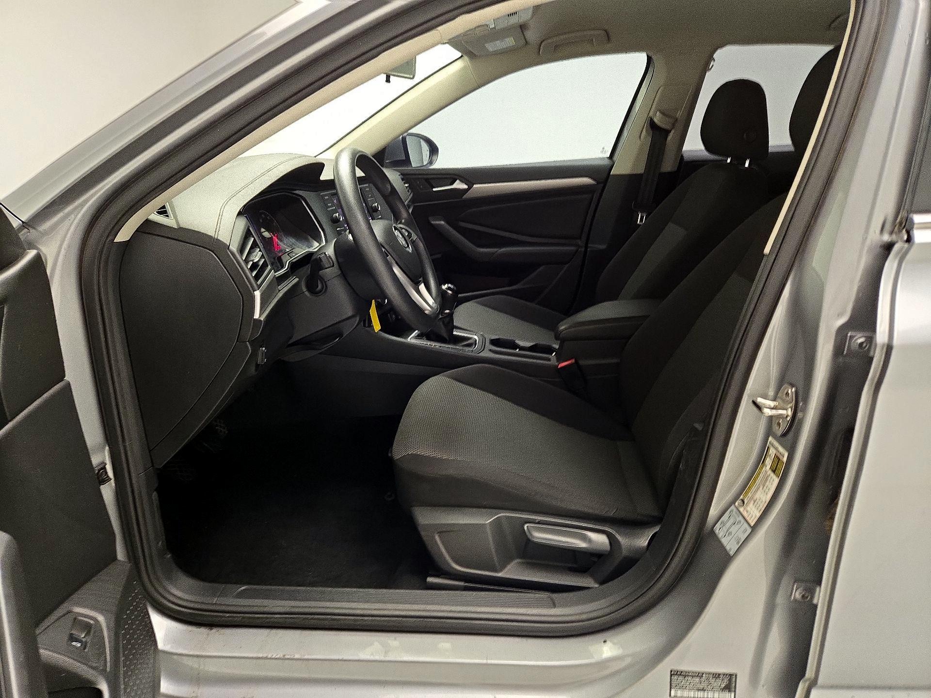 Thumbnail: 2019 Volkswagen Jetta - 11