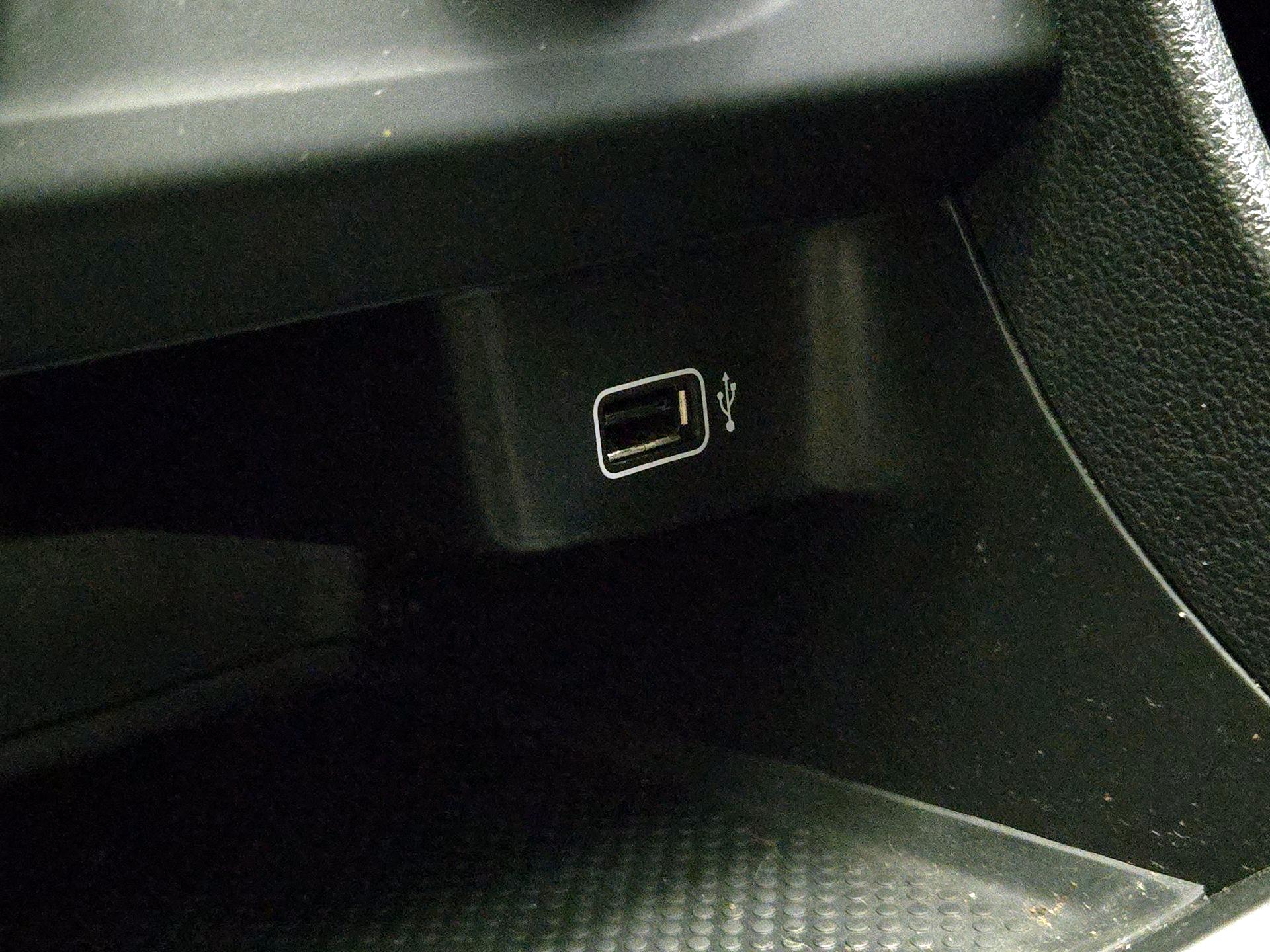 Thumbnail: 2019 Volkswagen Jetta - 18