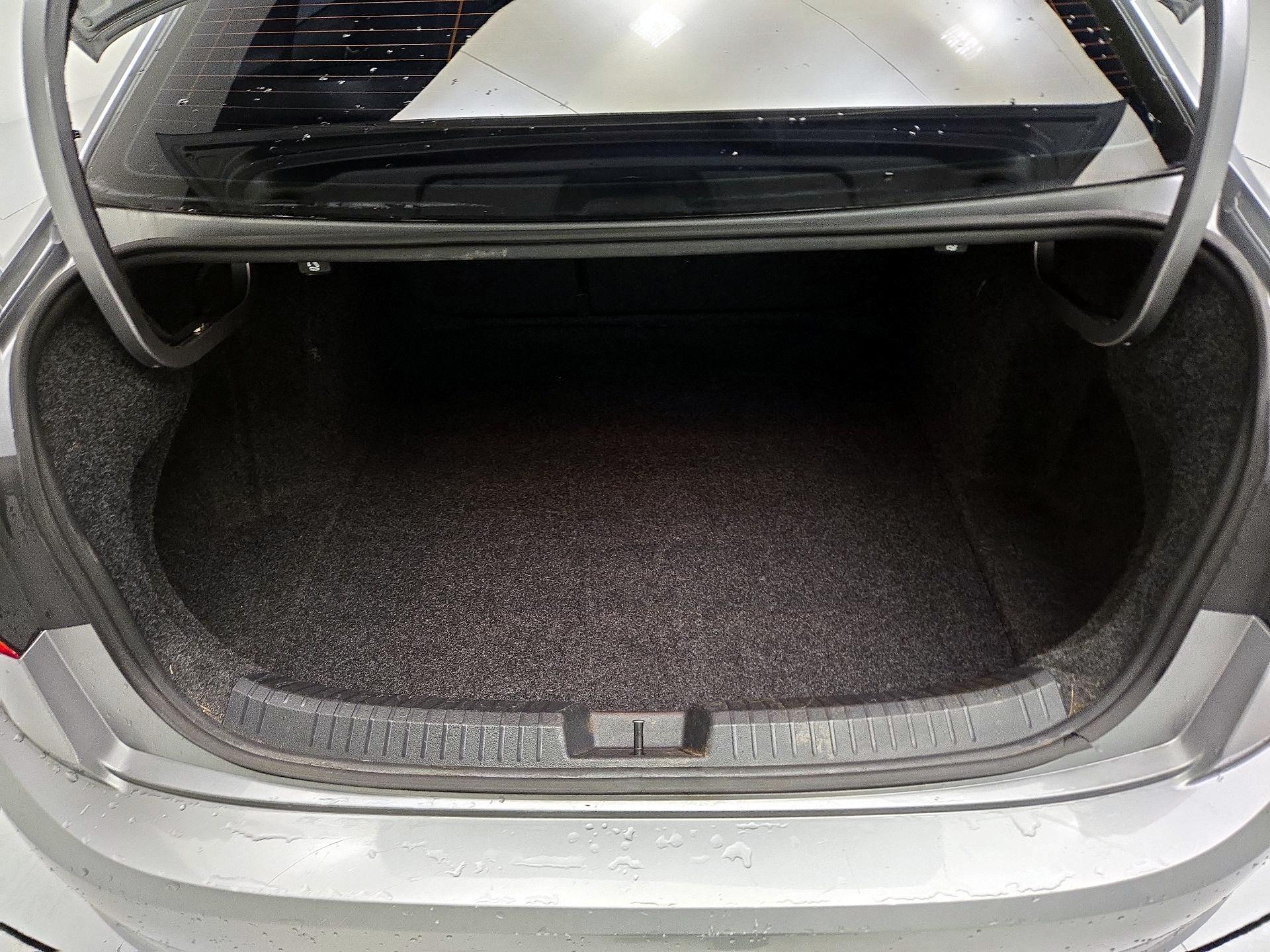 Thumbnail: 2019 Volkswagen Jetta - 20