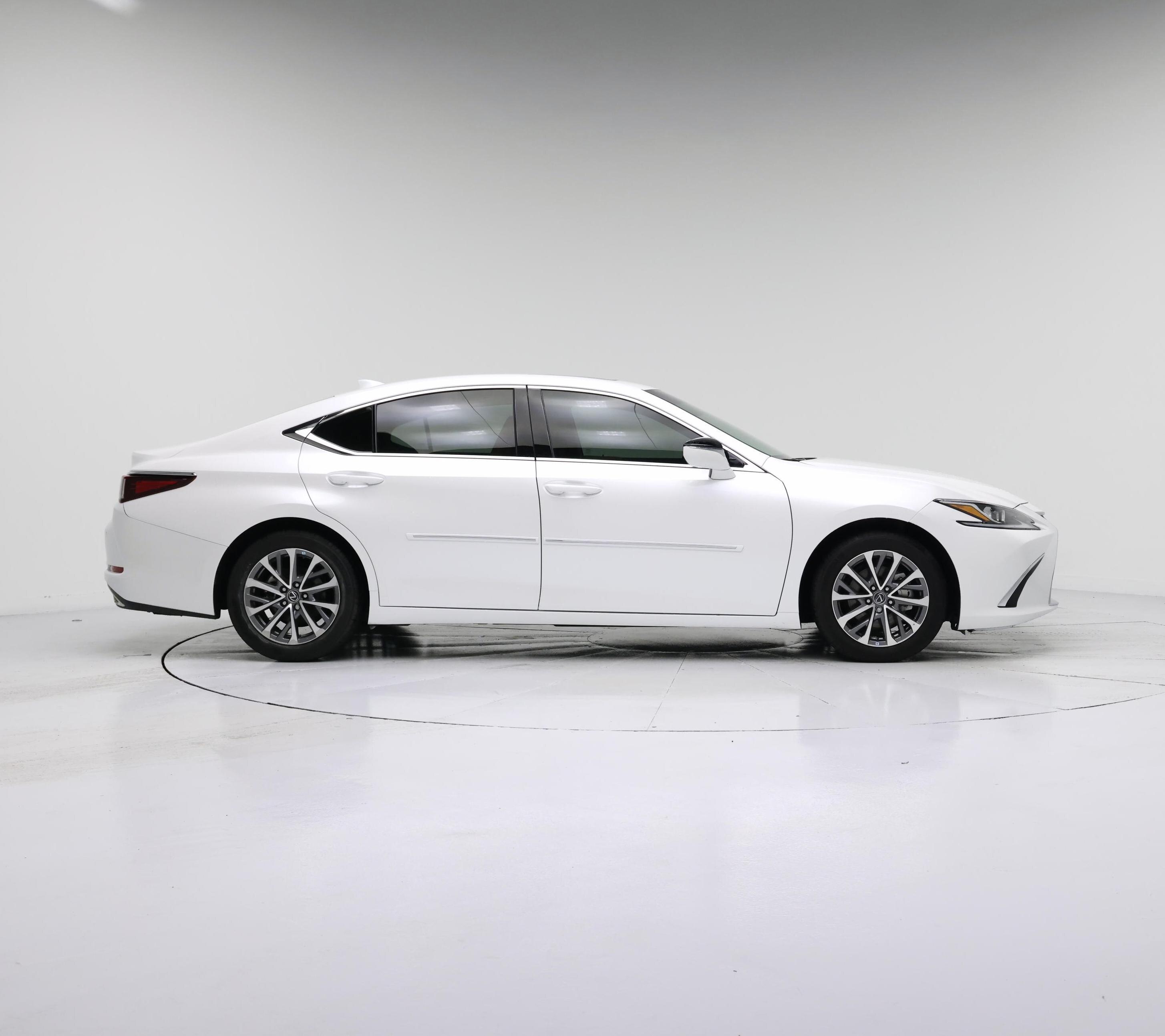 Thumbnail: 2022 Lexus ES - 7