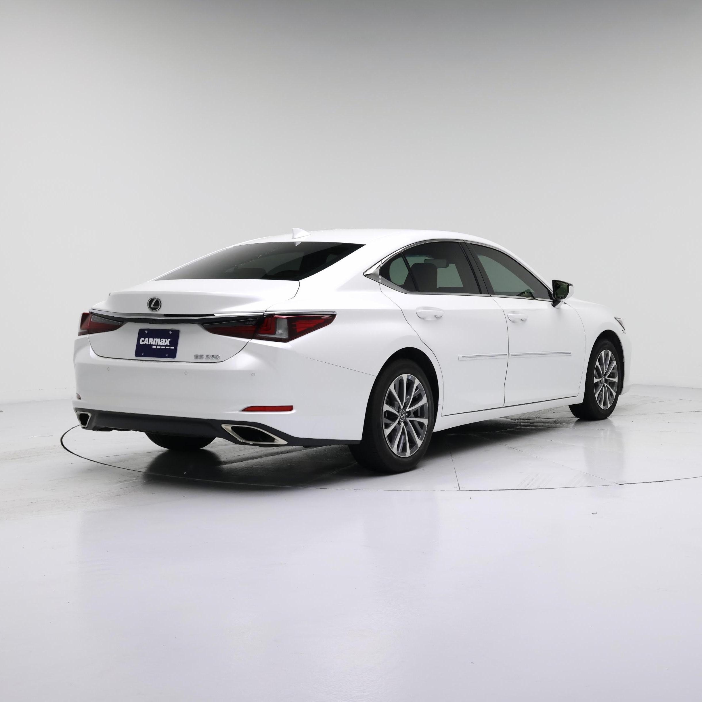 Thumbnail: 2022 Lexus ES - 8