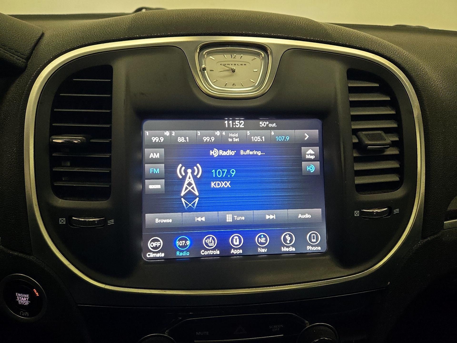 Thumbnail: 2018 Chrysler 300 - 16